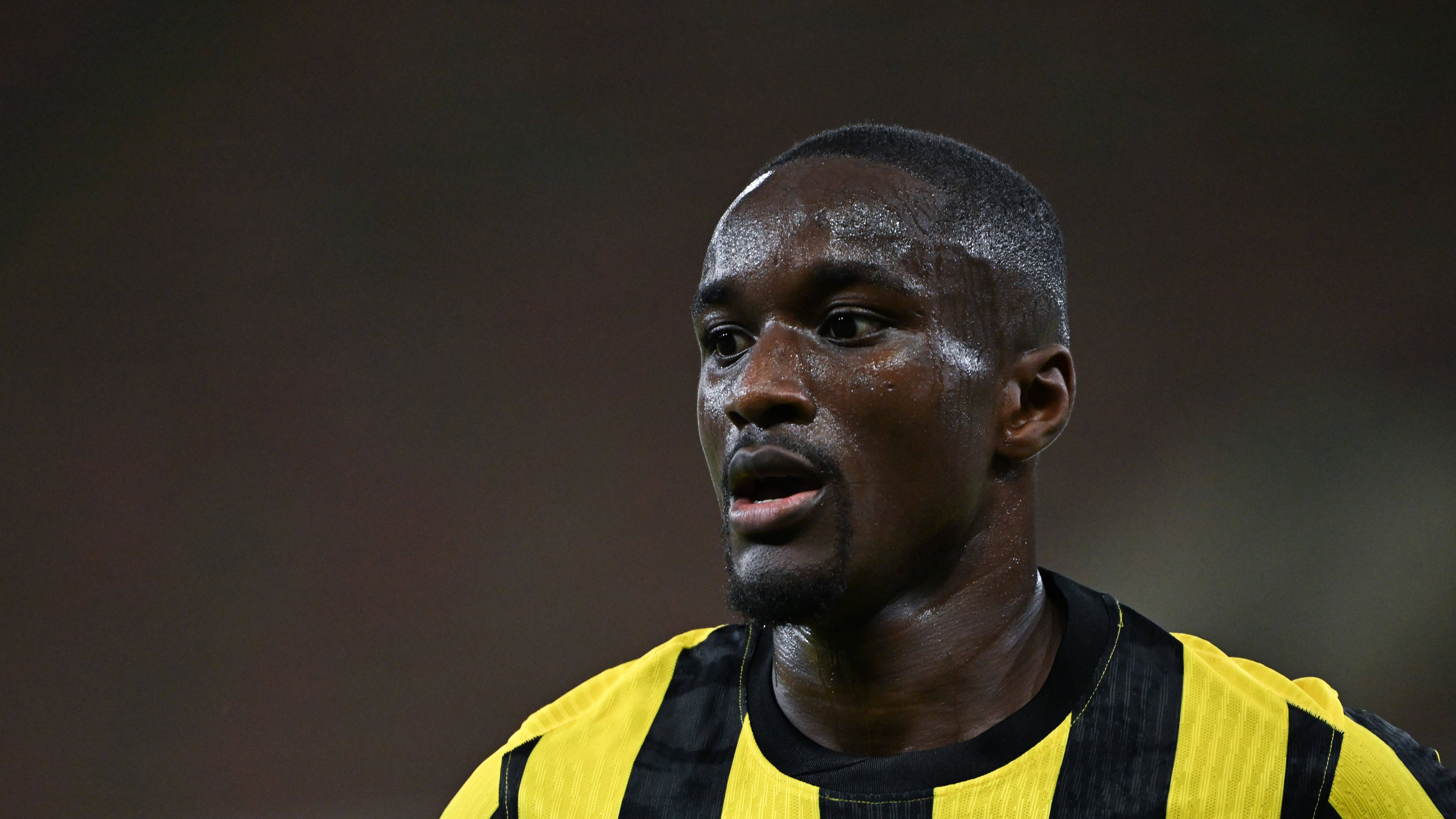 Após sua lesão diante do Al Jazira: qual a situação de Diaby para o jogo entre Al Ittihad e Al Kholood?