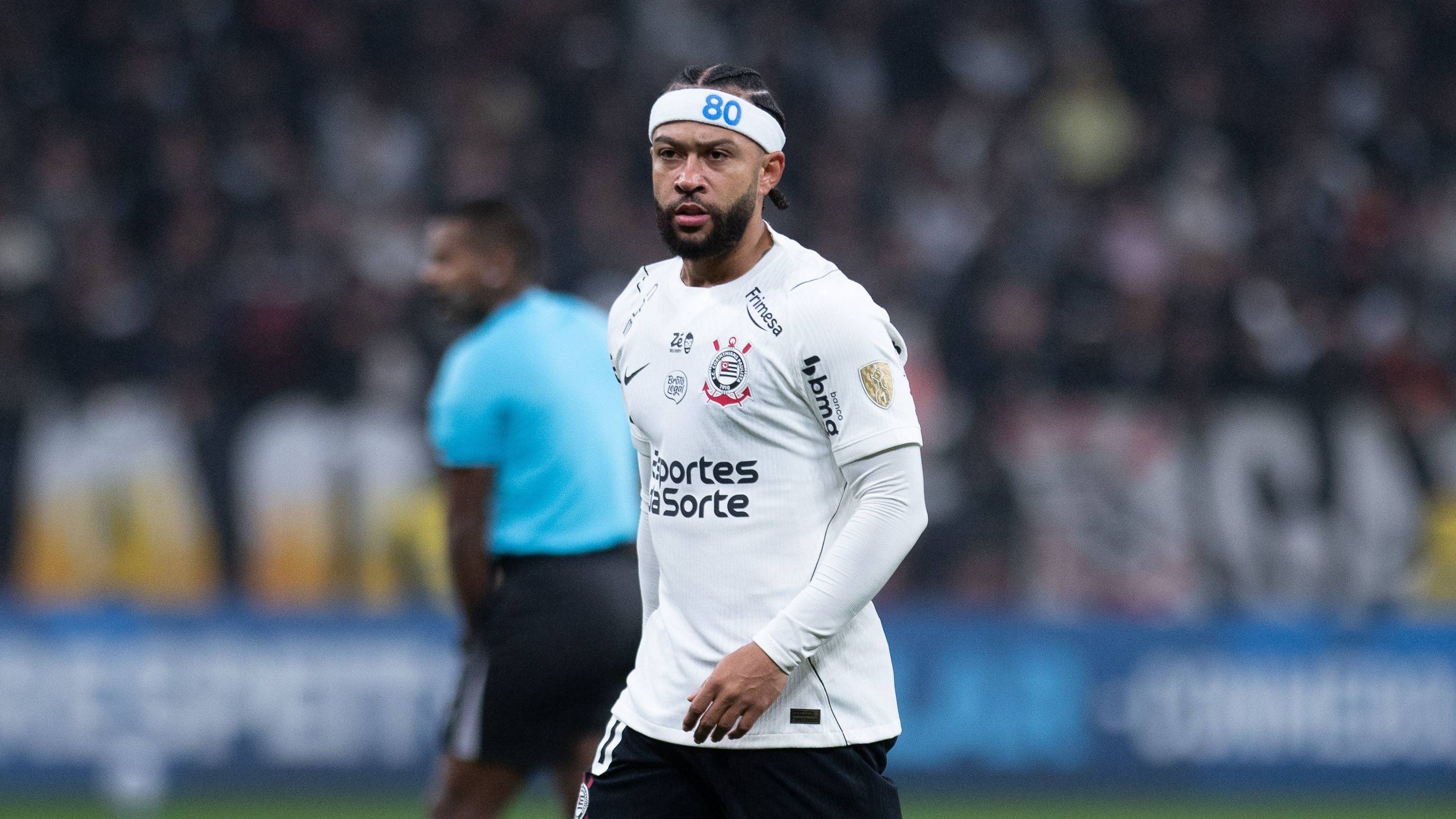 Corinthians reavalia cenário e pode mudar decisão sobre futuro de Memphis
