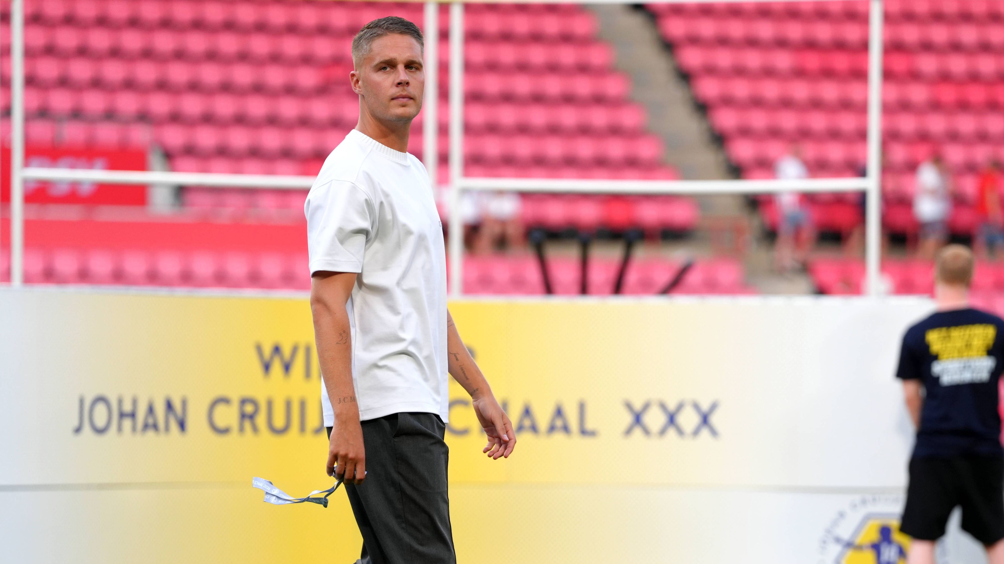 PSV and Joey Veerman receive good news after red card against AZ ...