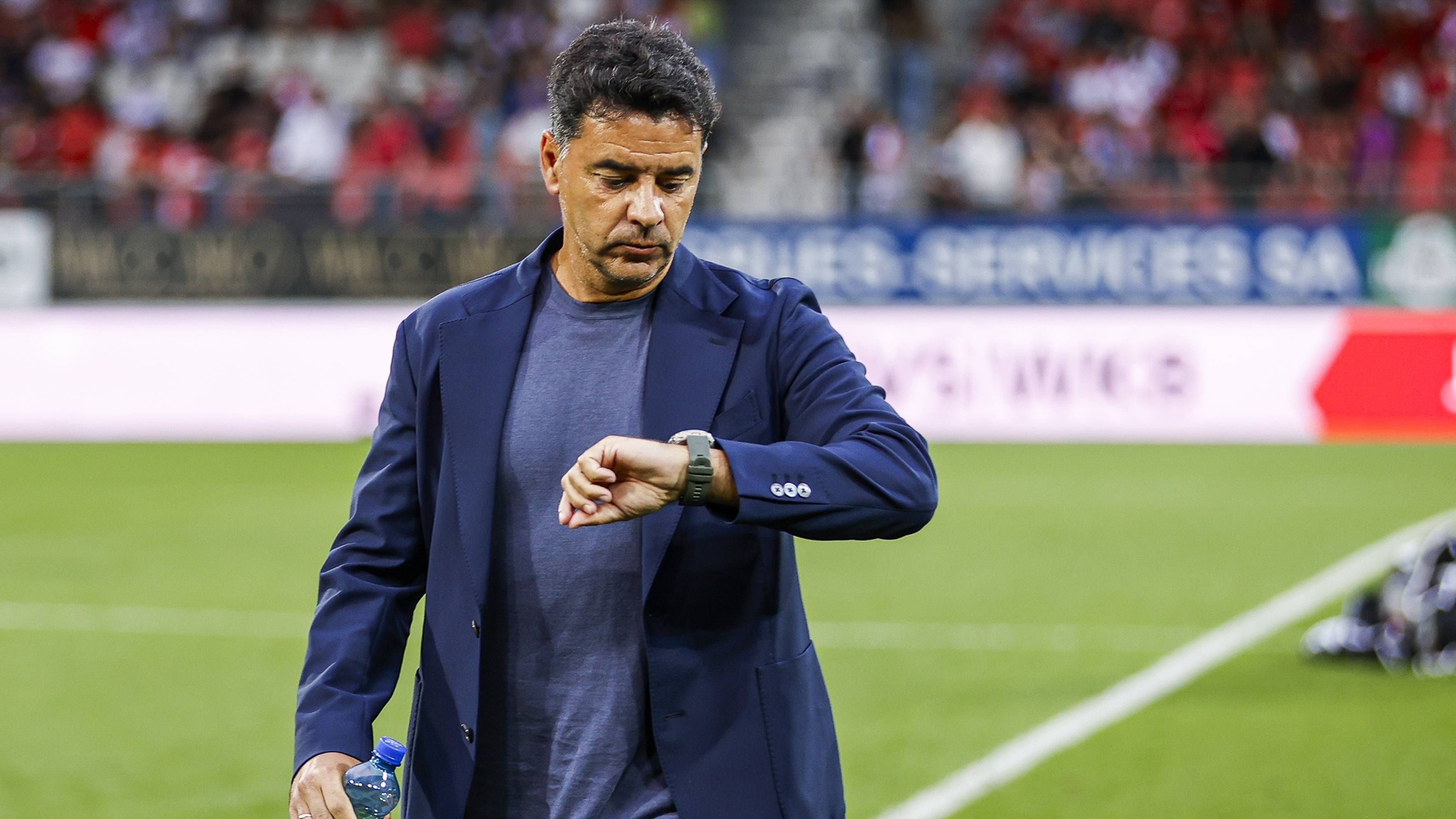 Míchel Sánchez faz crítica aberta a titular do Ajax contra o Sion