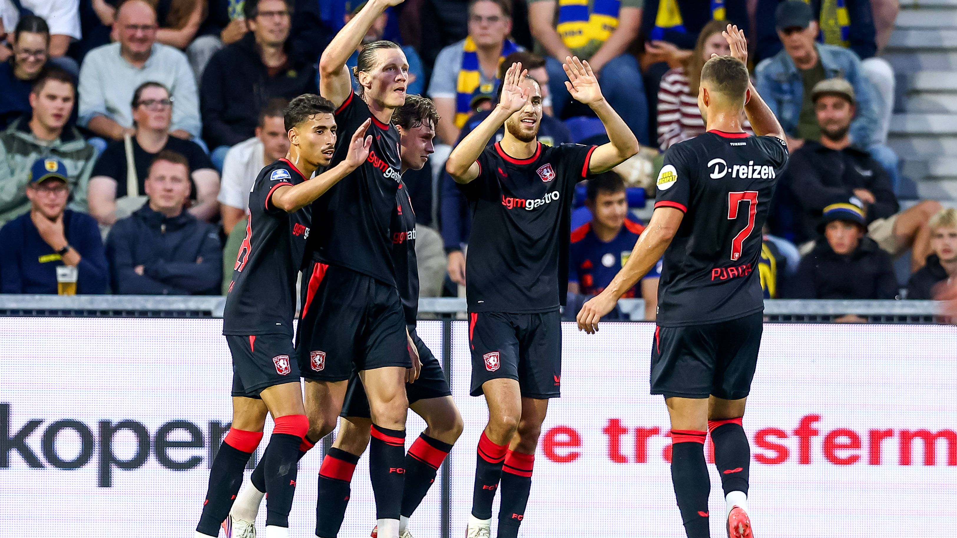 FC Twente impõe nova humilhação ao Cambuur na Eredivisie