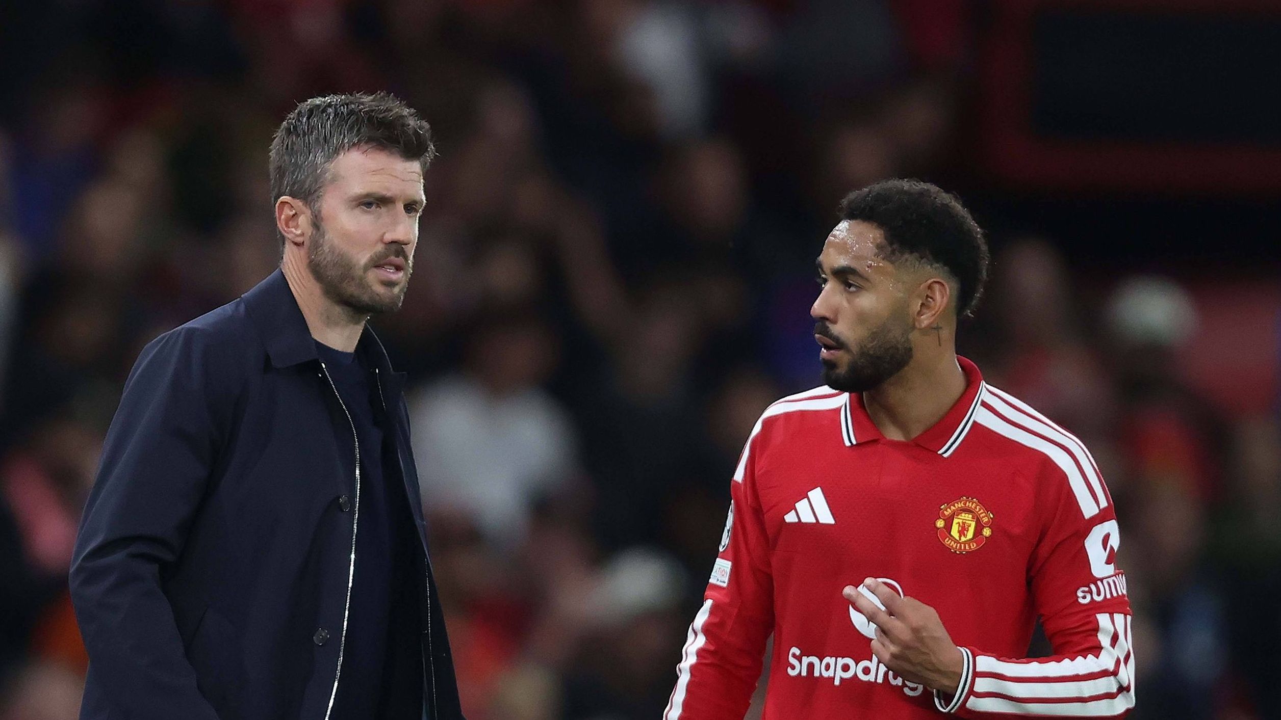 Man Utd: Is Carrick Destroying Cunha? Club Legends Weigh In