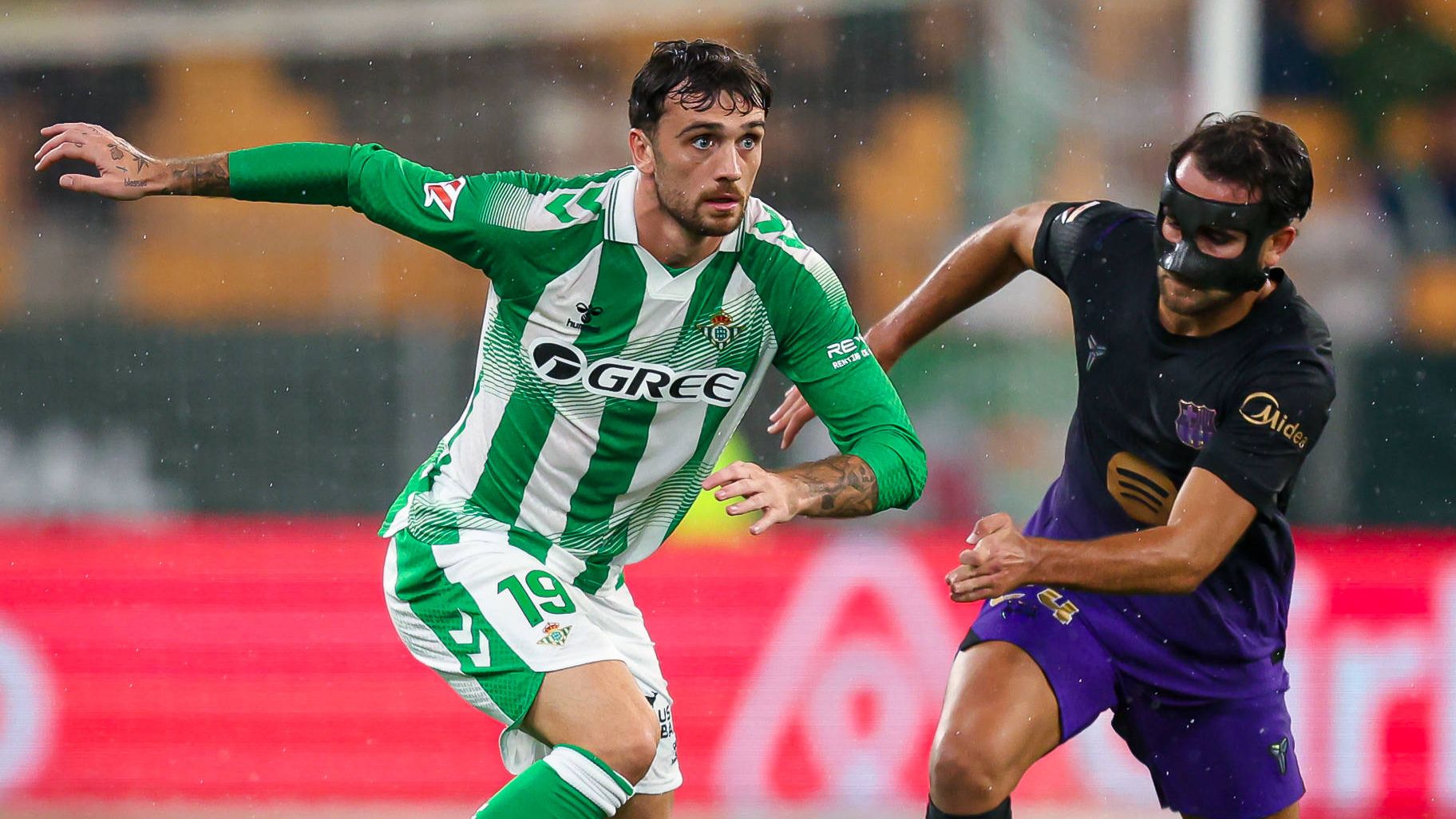 Masked men raid Real Betis striker Troy Parrott's Seville home during ...