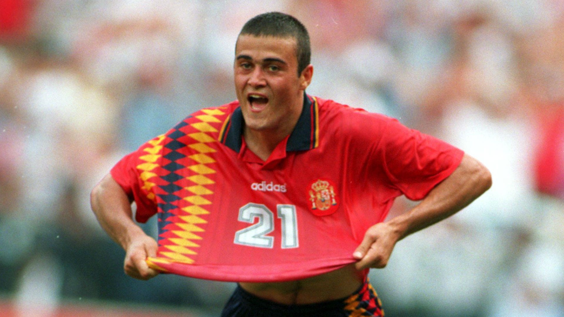 Spain World Cup kit: New retro Adidas design, controversy all you to | Goal.com US