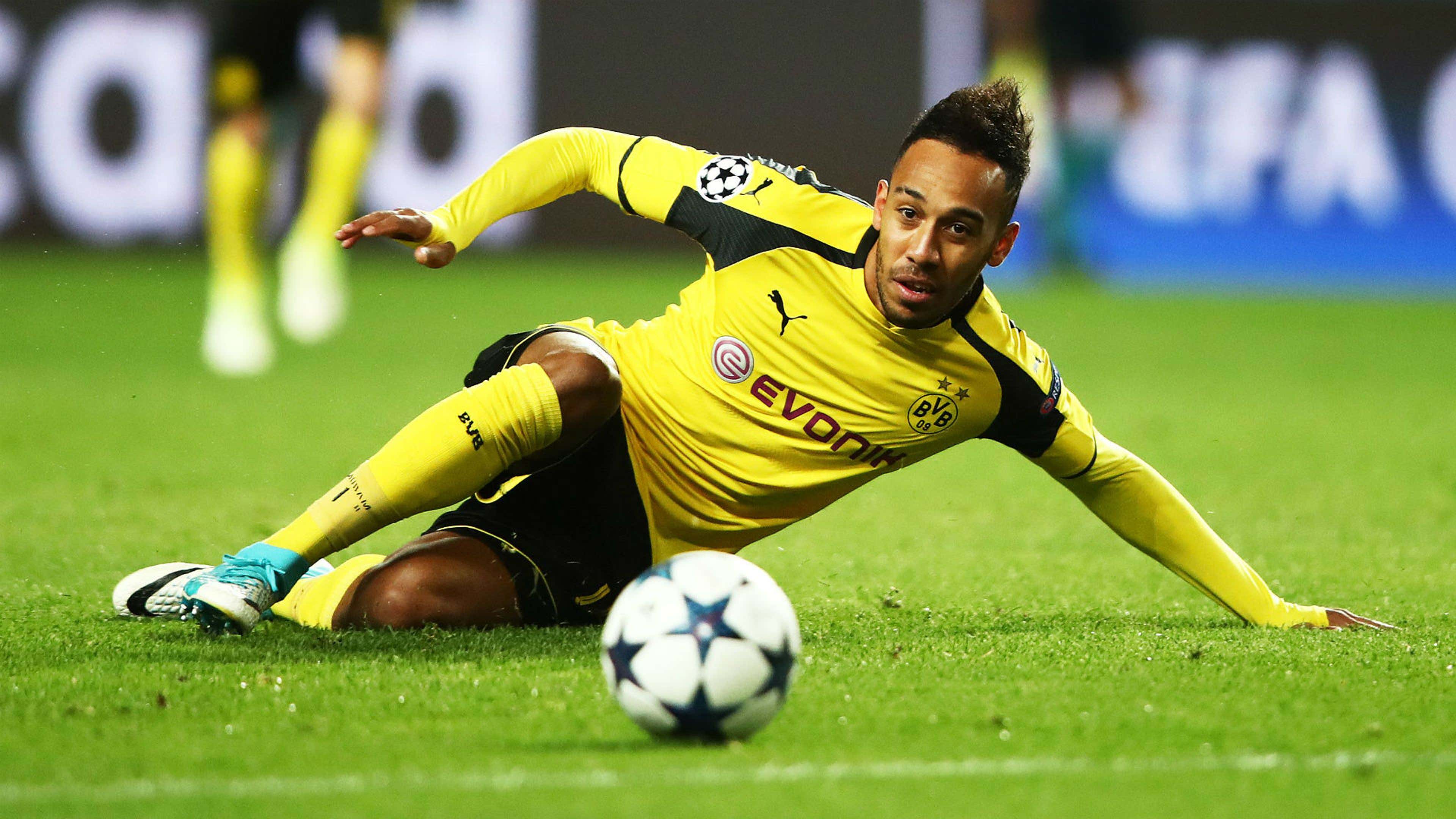 Aubameyang arrives at Dortmund from St-Etienne, UEFA Champions League