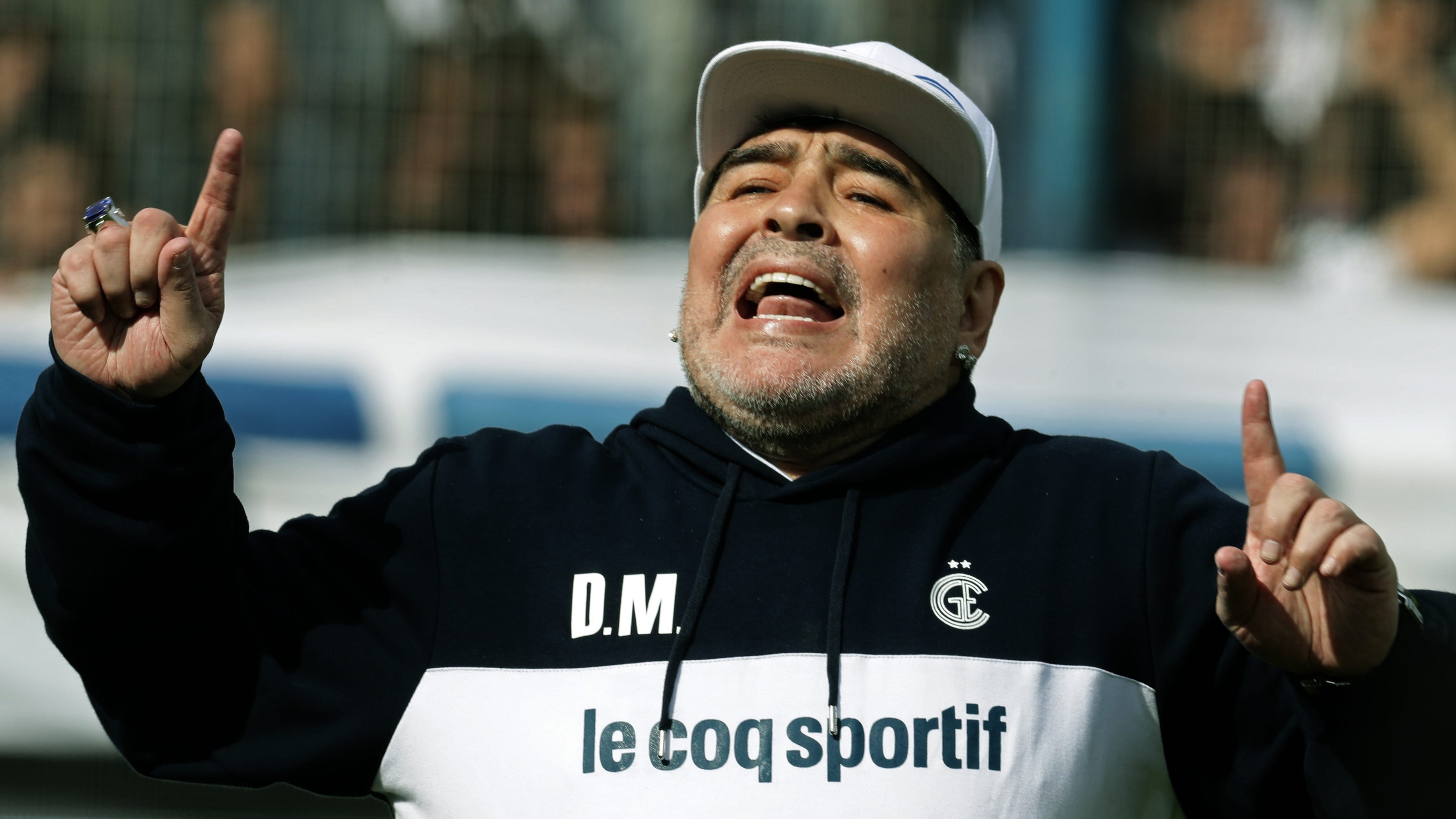 Diego Maradona Gimnasia La Plata 2019-20
