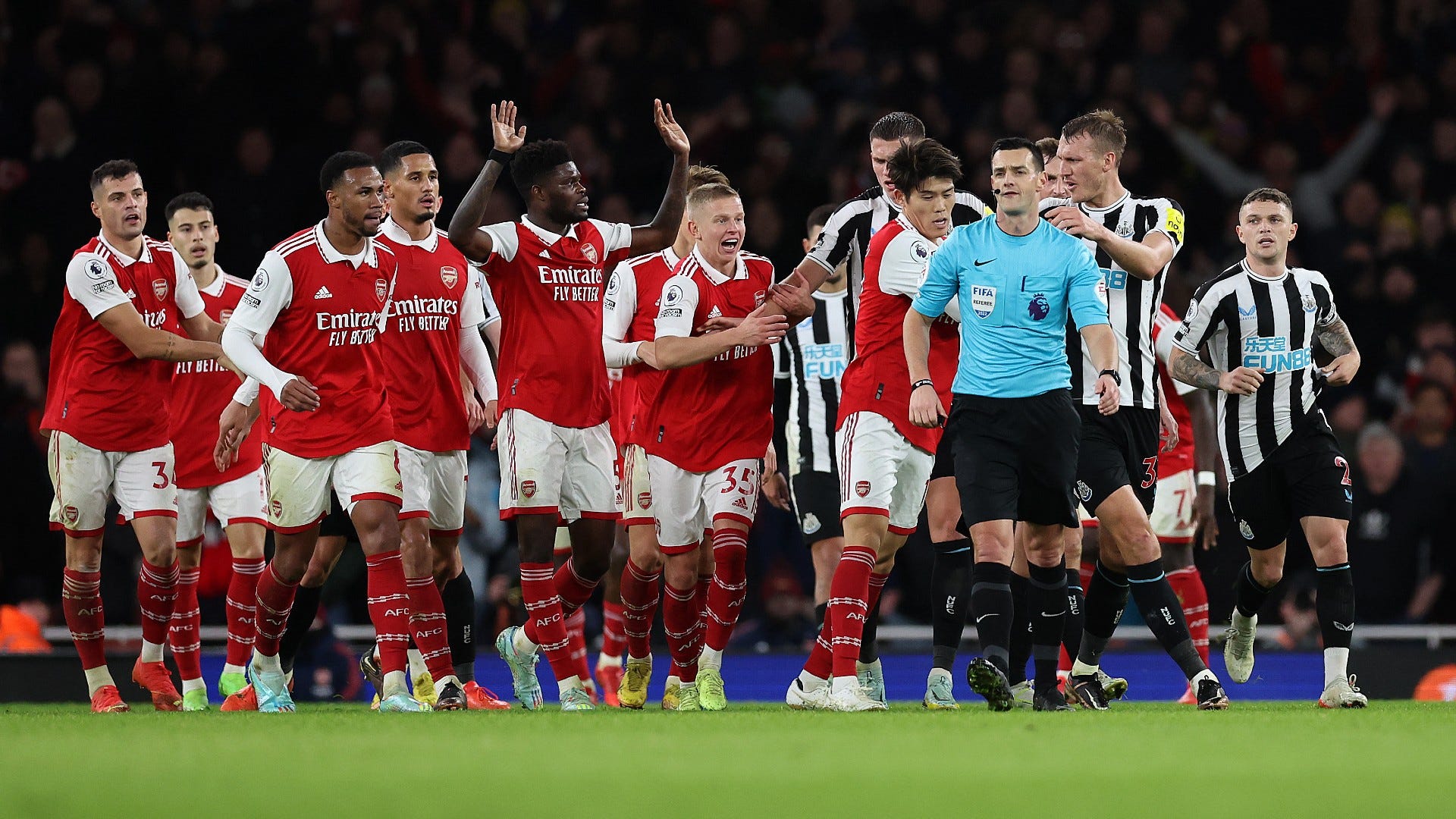 Arsenal terkena serangan FA!  The Gunners didenda setelah ‘berantakan’ menanggapi insiden penalti kontroversial Newcastle