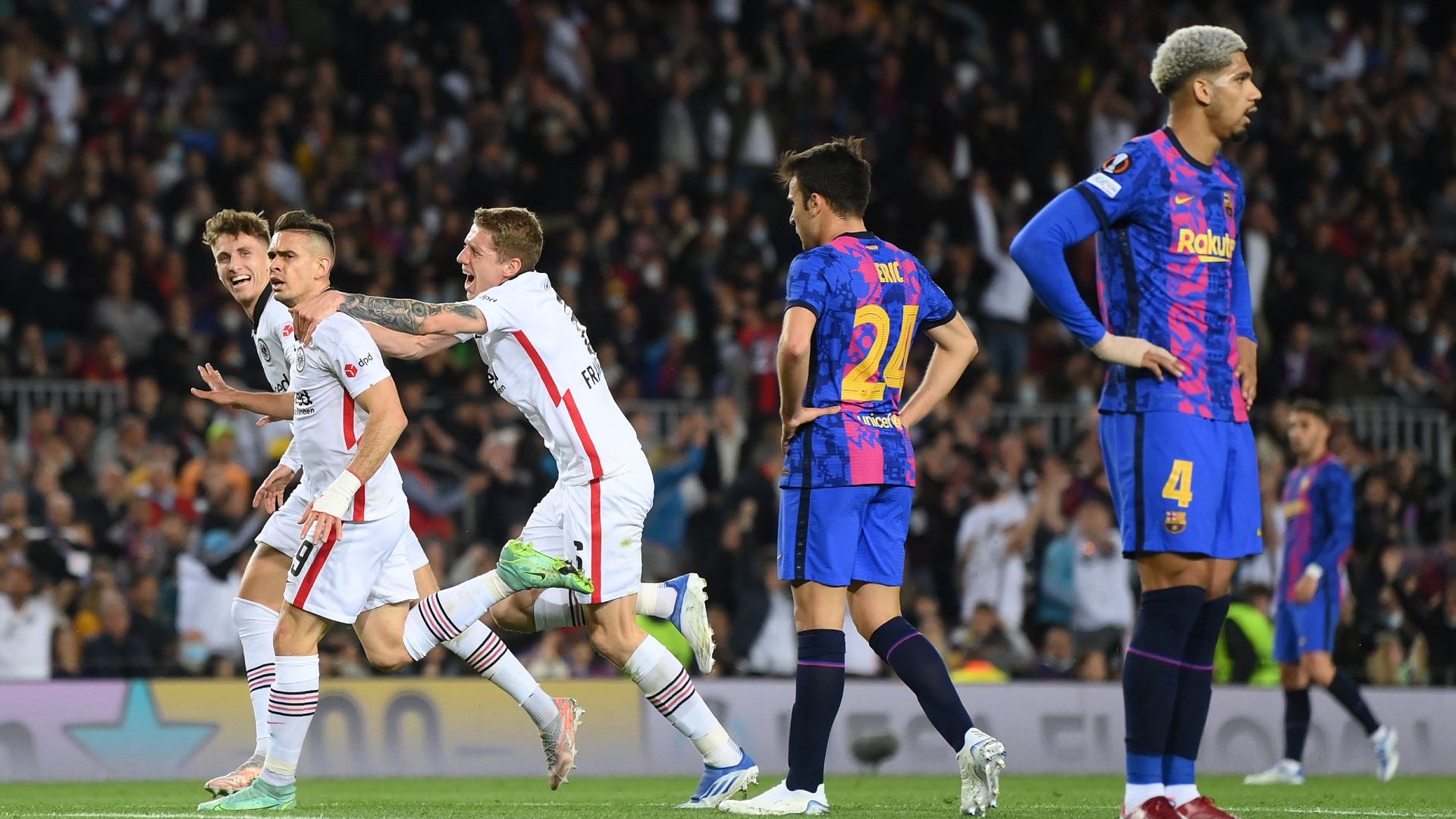 Europa League: Barcelona bị loại, West Ham làm choáng trước Lyon