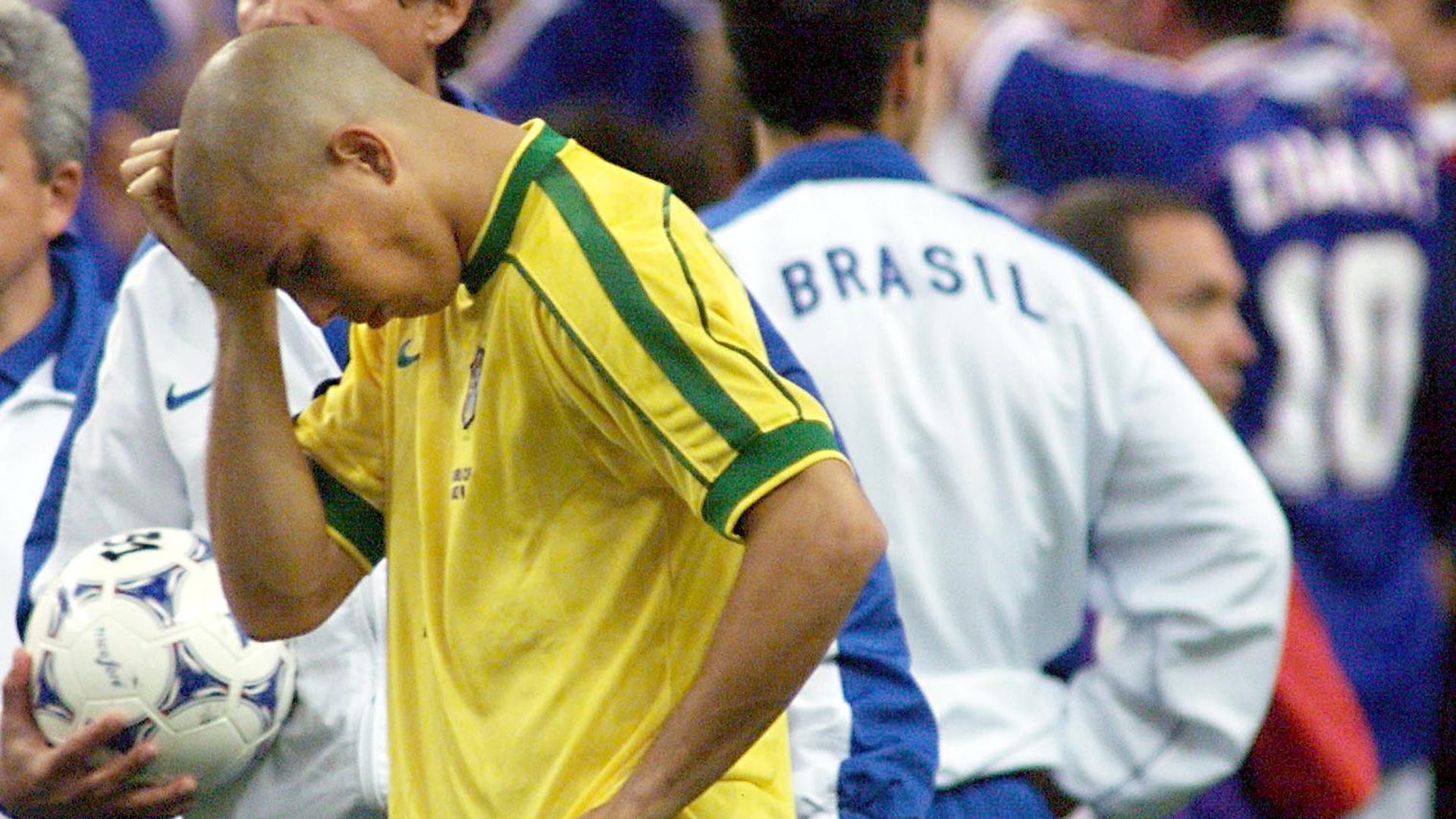 1998 World Cup final Ronaldo Brazil France