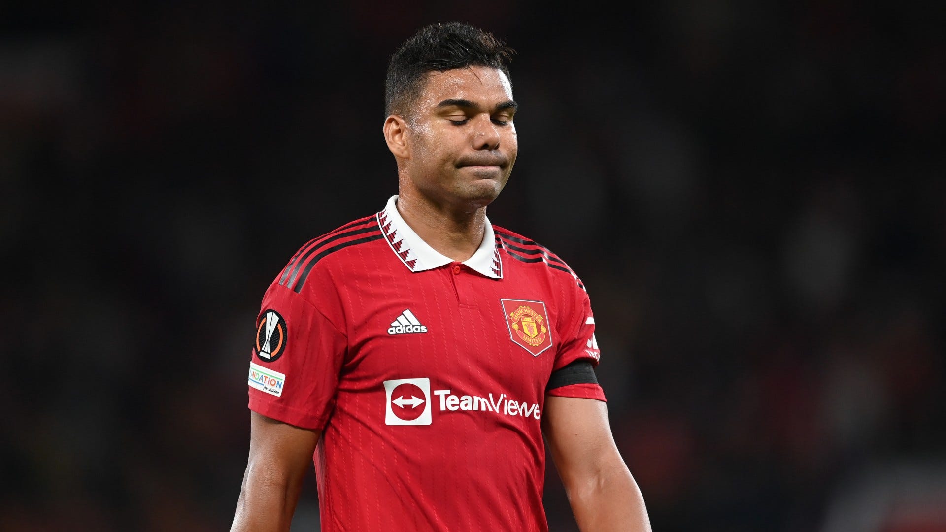 Casemiro hasn't been given 'fair crack of the whip' by Man Utd & will be feeling 'disrespected', claims Ferdinand | Goal.com India