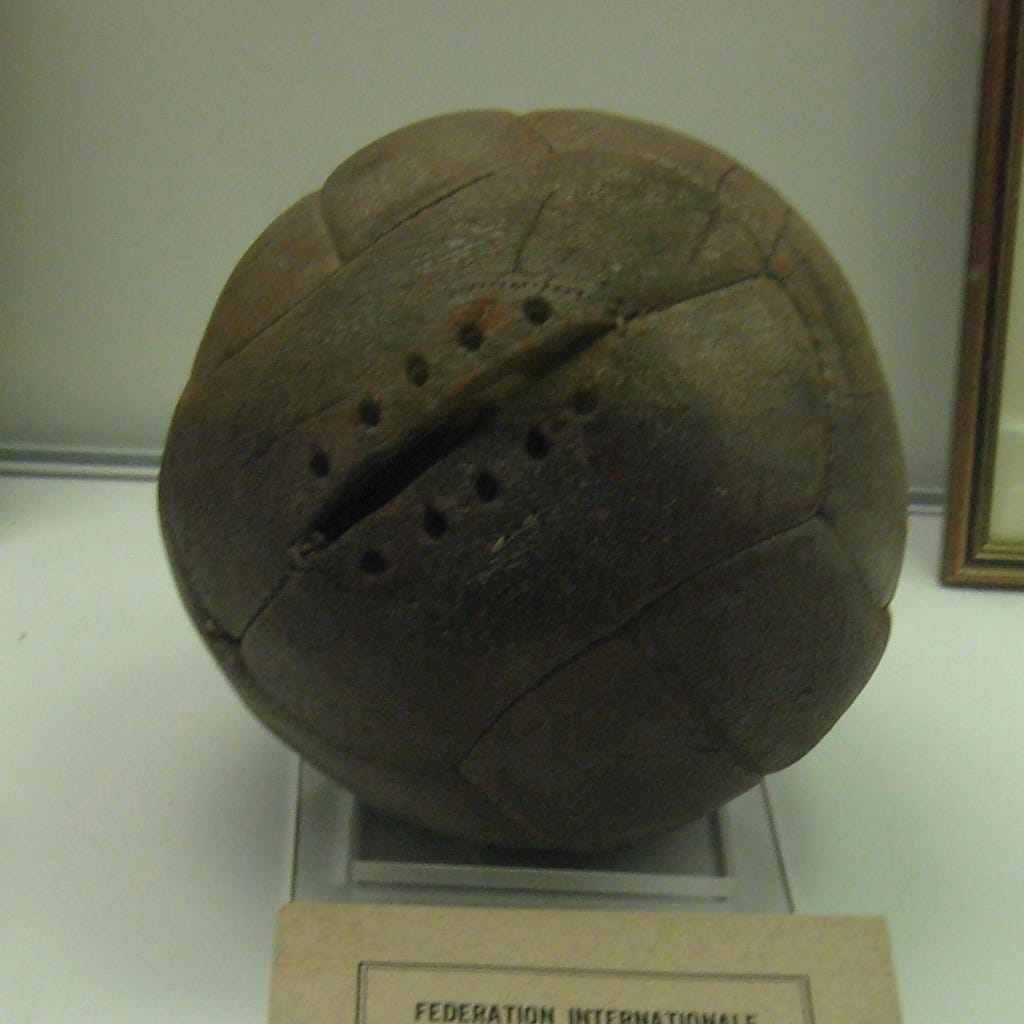 Tiento 1930 World Cup ball
