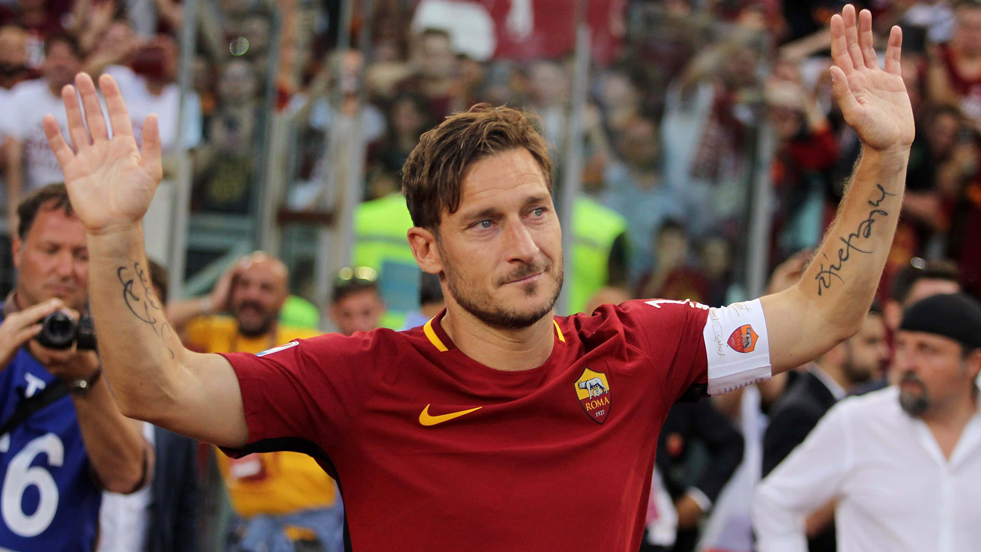 Totti được "cơ cấu" chức giám đốc sau khi treo giày tại Roma | Goal.com  Việt Nam