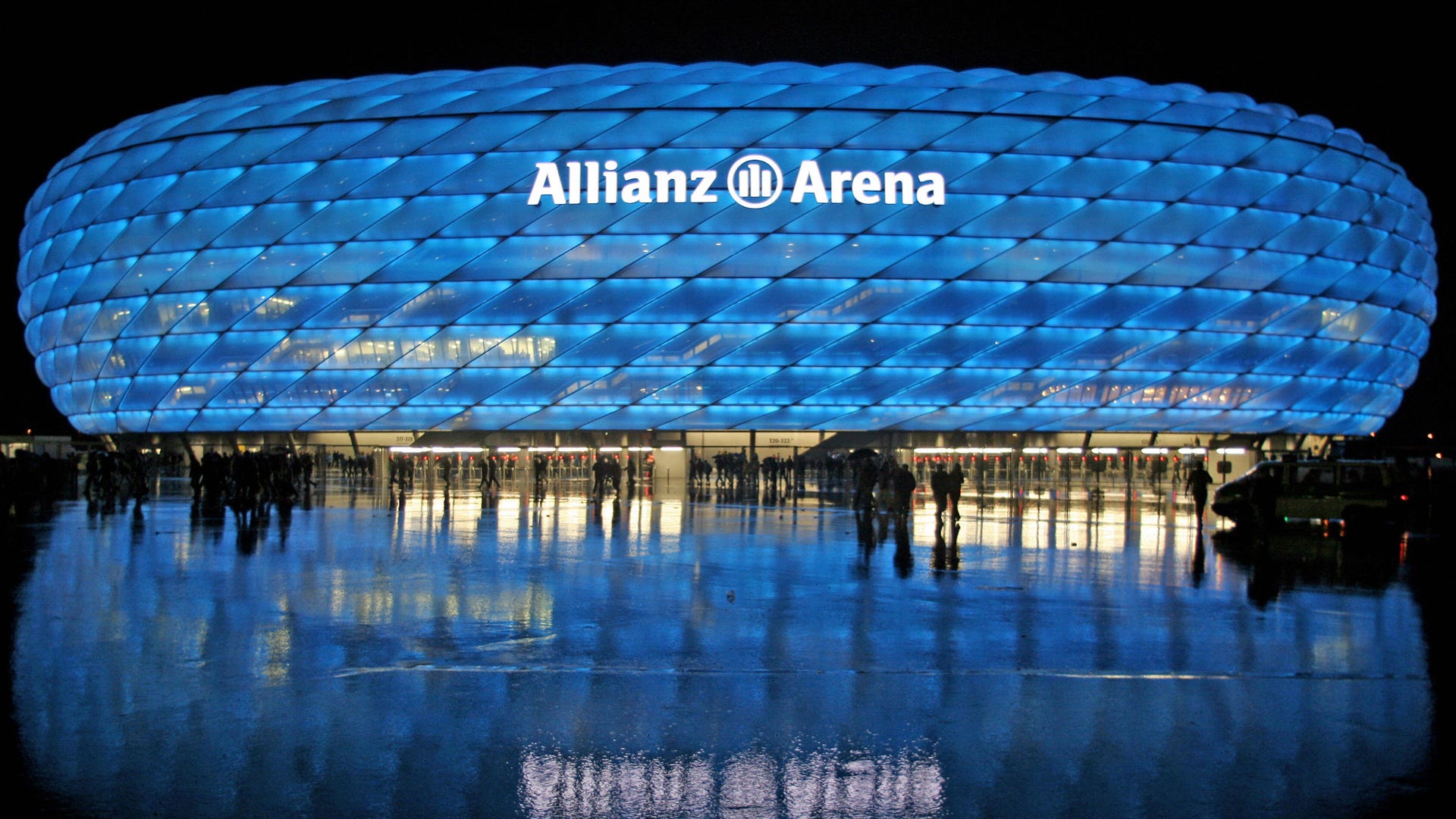 Allianz Arena Bayern Munich Stadium Capacity Location Facts Video Tour Goal Com Us