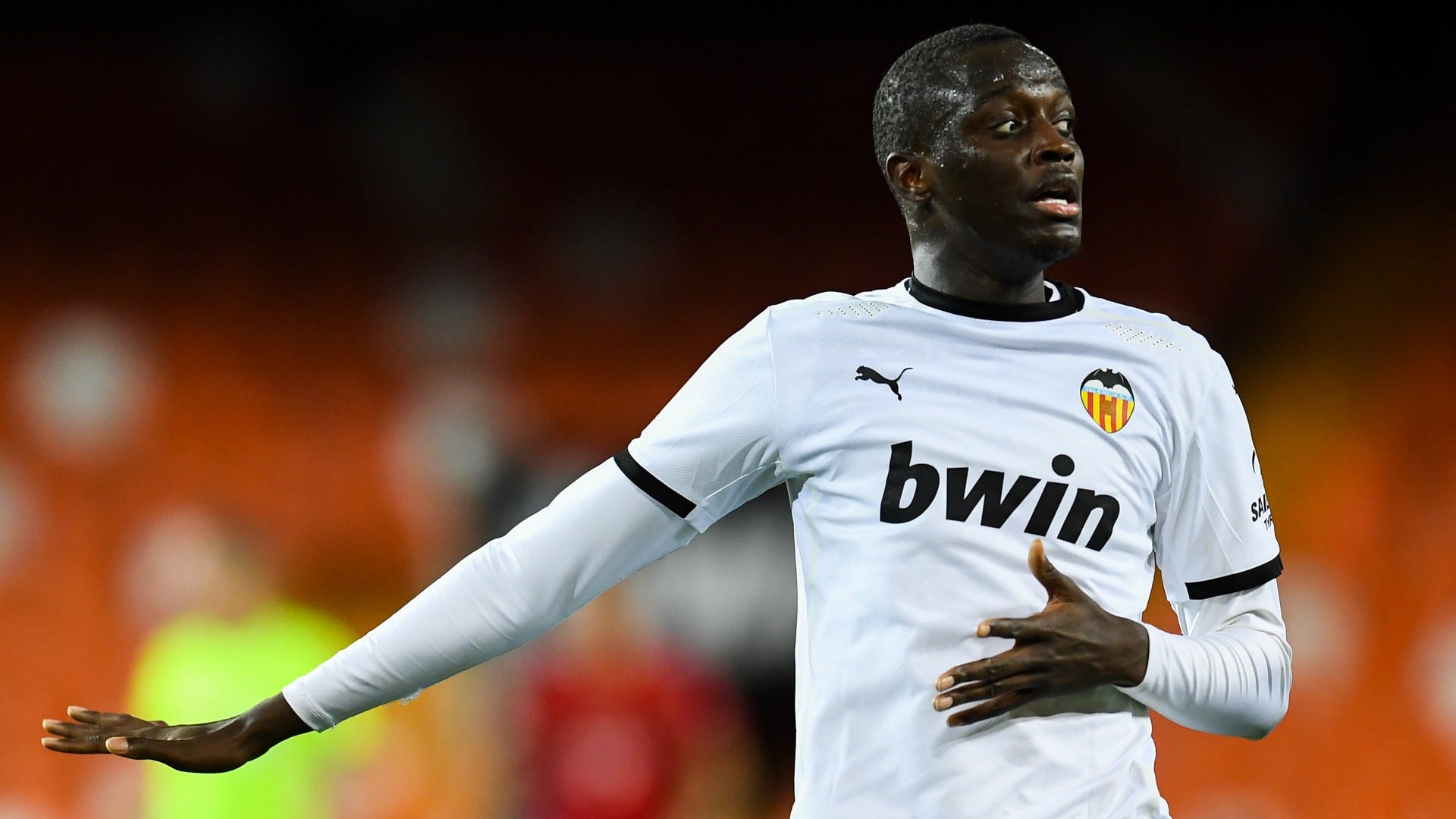 Valencia back Diakhaby after alleged racial abuse from Cadiz player leads to walk off - 'We support you Mouctar!' | Goal.com