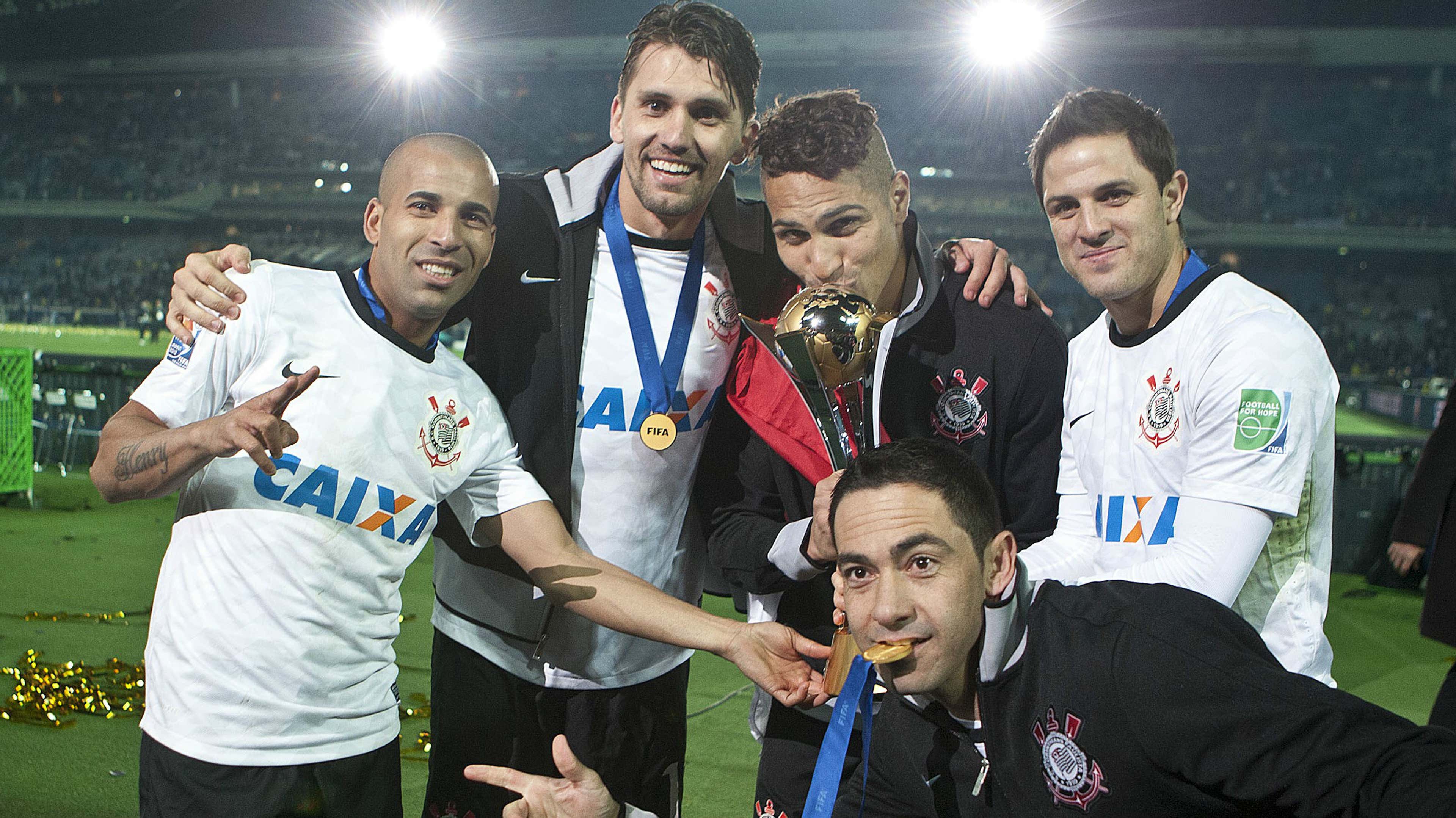 Corinthians Bi Campeão Mundial 2012  Campeões mundiais, Campeão mundial de  clubes, Campeão