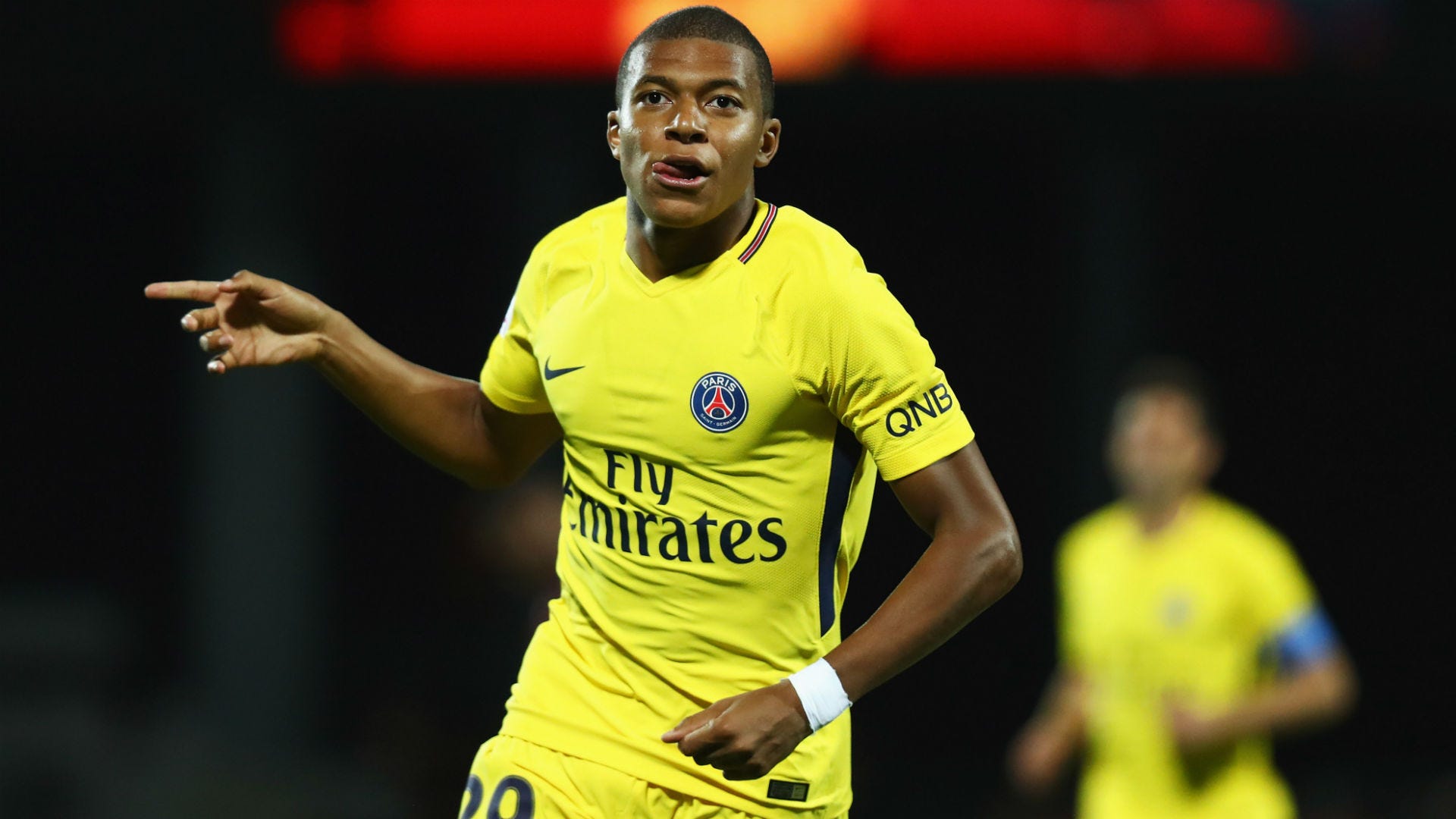 The World Reacts As Donatello Mbappe Is In The Thick Of The Action On His Psg Debut Goal Com