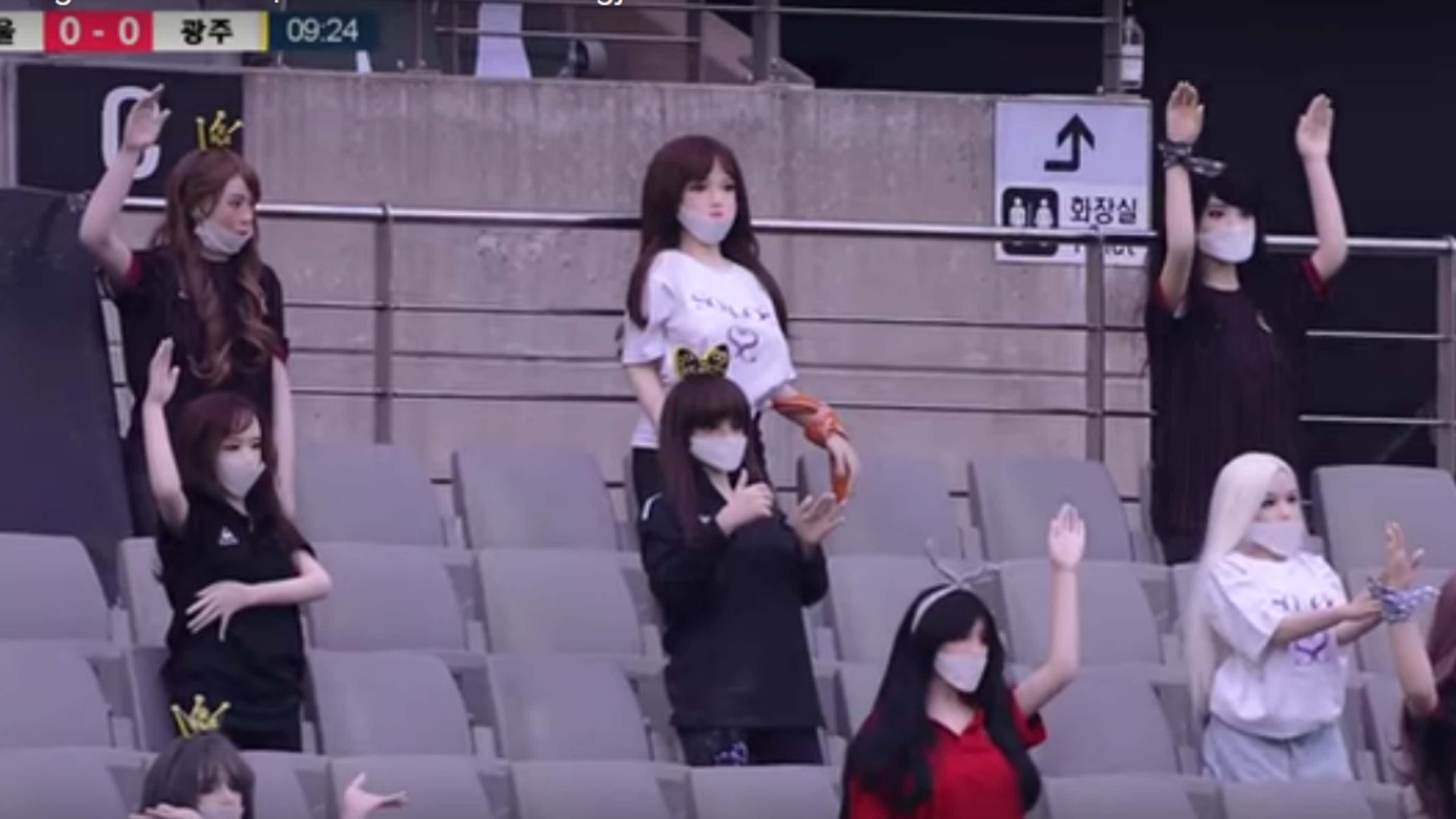 Stadio senza tifosi? Il Seoul posiziona sugli spalti le bambole gonfiabili