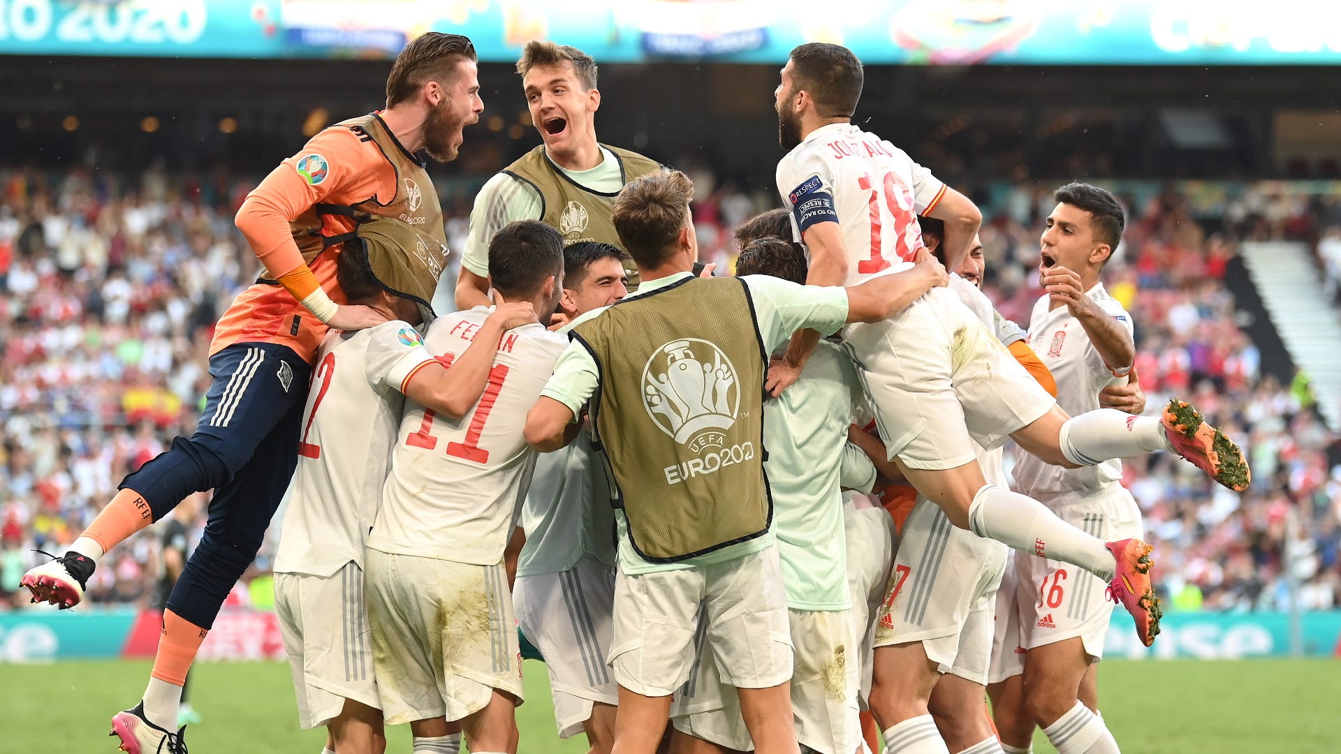 Spain celebrate vs Croatia Euro 2020