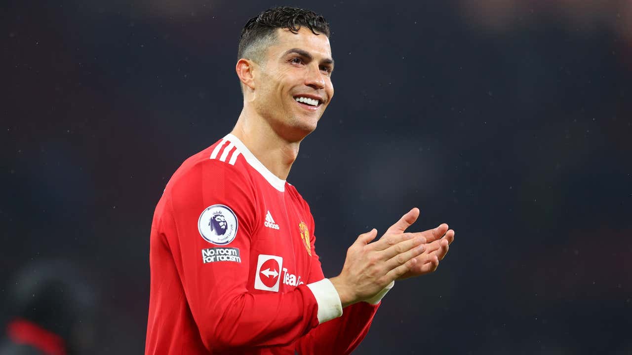 'Ronaldo is a giant!' - Ten Hag gives clear indication of Man Utd star staying at Old Trafford | Goal.com