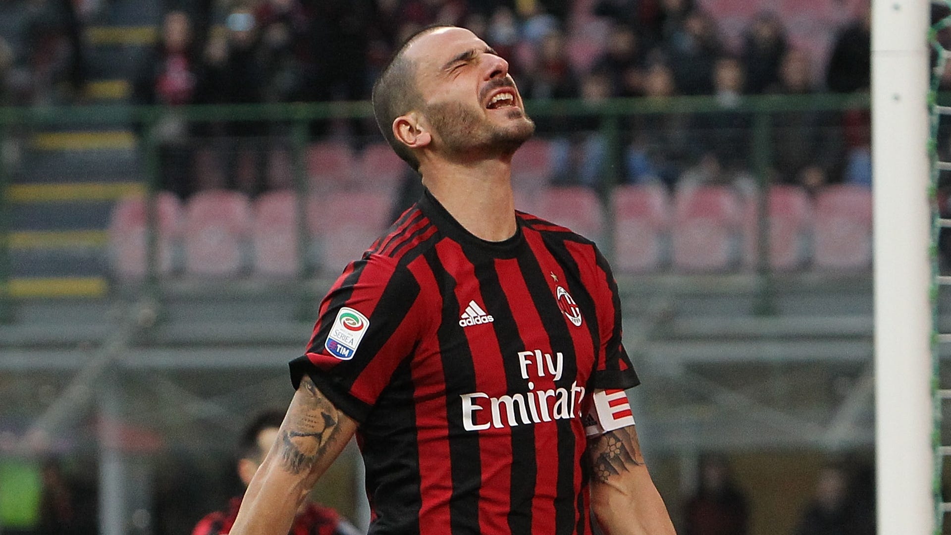 Van hun er Politik Serie A transfer news: Leonardo Bonucci eyes AC Milan exit | Goal.com  English Kuwait