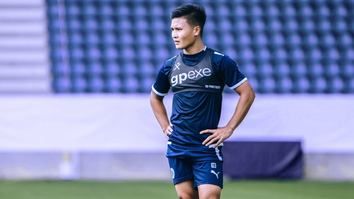 Nguyen Quang Hai Pau FC 2022