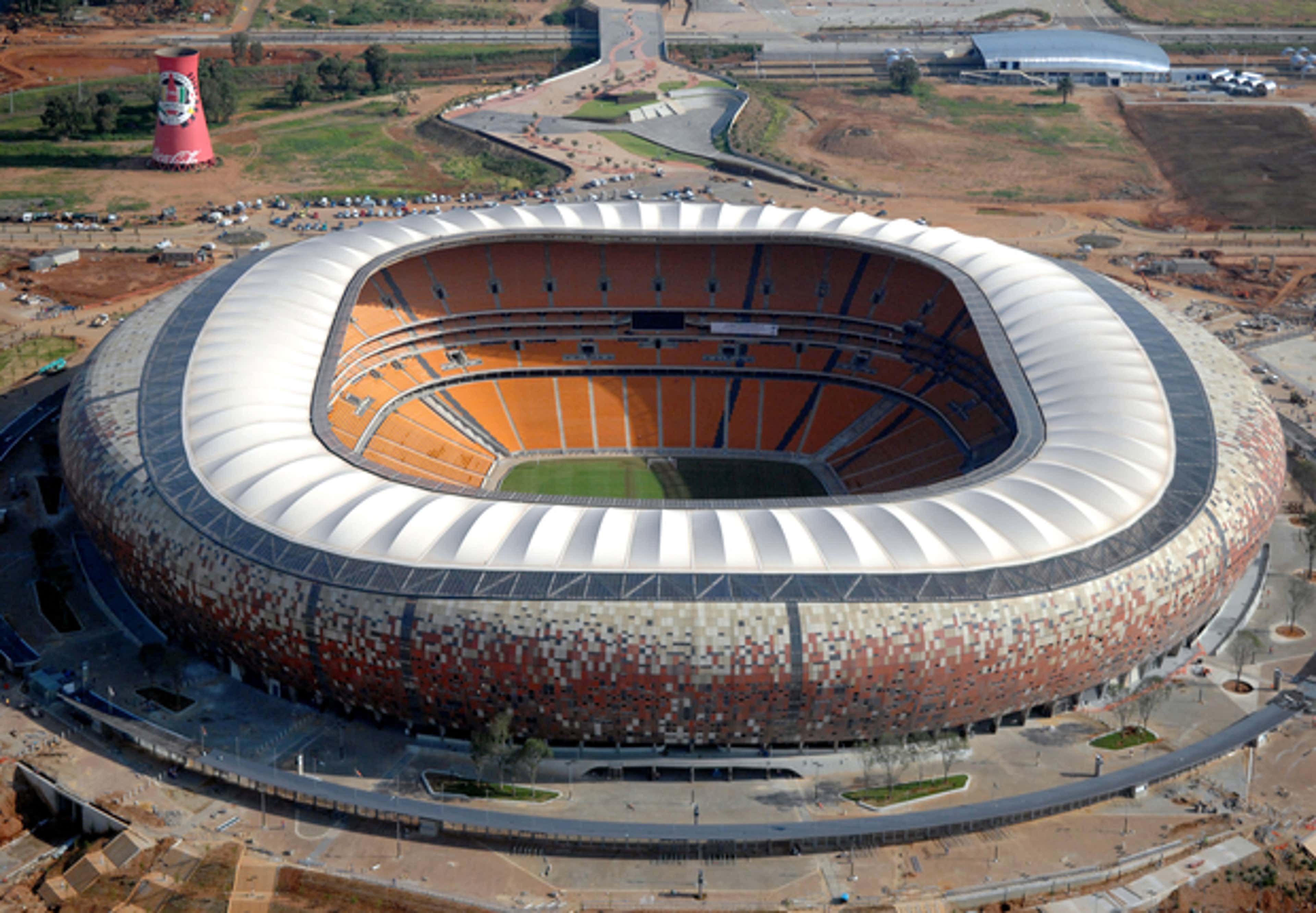 Стадионы футбола вместимость. Стадион СОККЕР Сити Йоханнесбург. СОККЕР Сити — Йоханнесбург, ЮАР. СОККЕР Сити стадион ЮАР. Футбольный стадион в Йоханнесбурге.