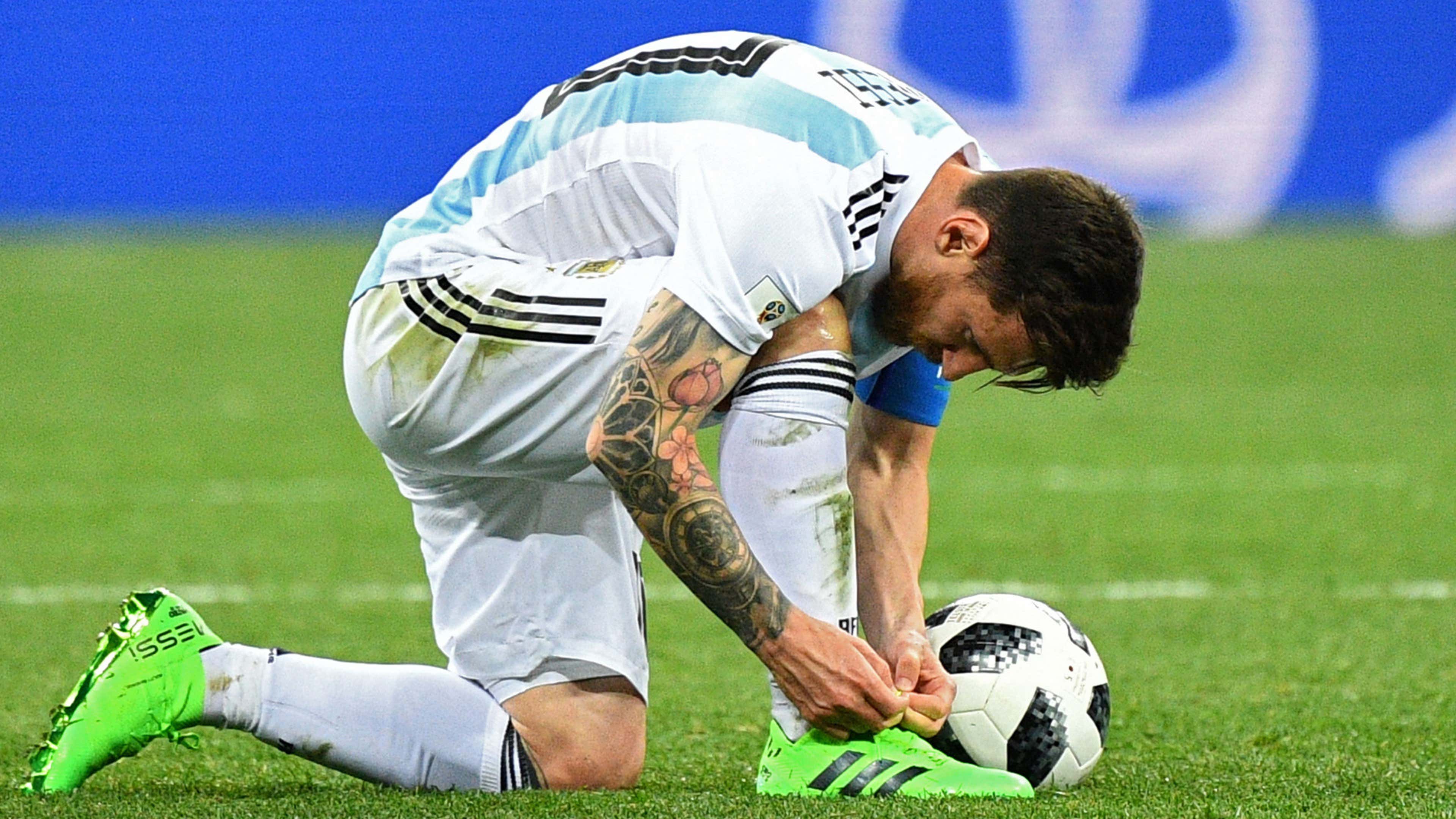 Lionel Messi (Argentina) with Adidas Brazuca, official match ball