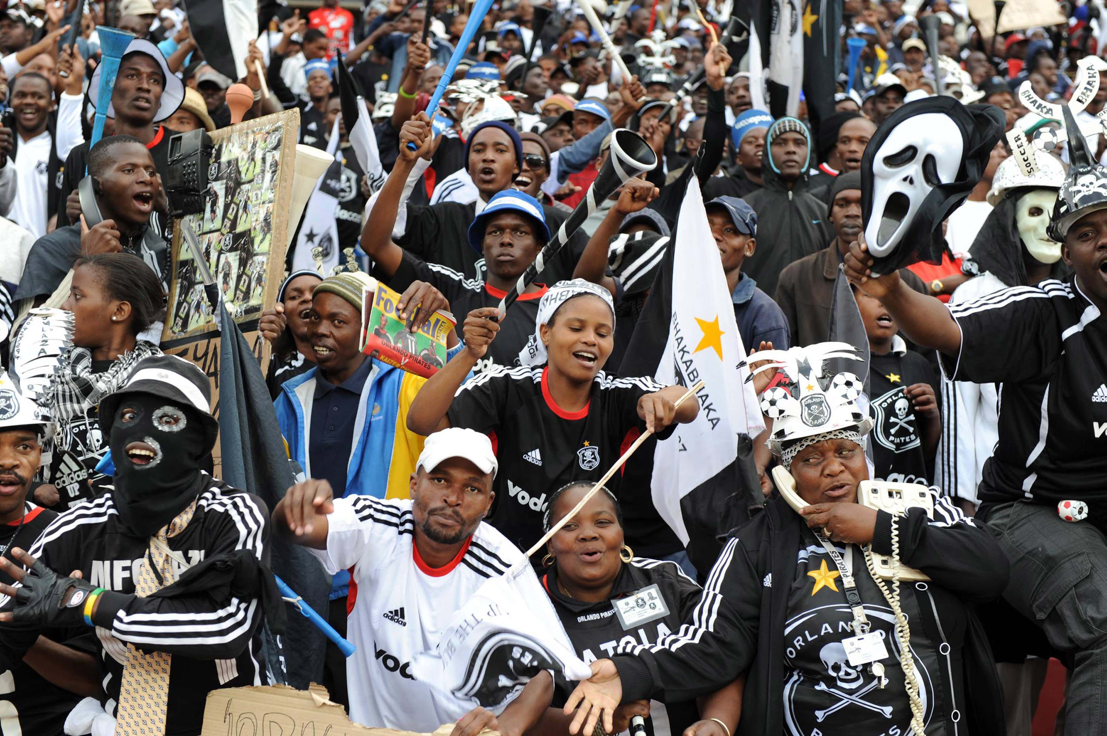 YOU WON'T BELIEVE THIS  ORLANDO PIRATES & COACH ATTACKED 