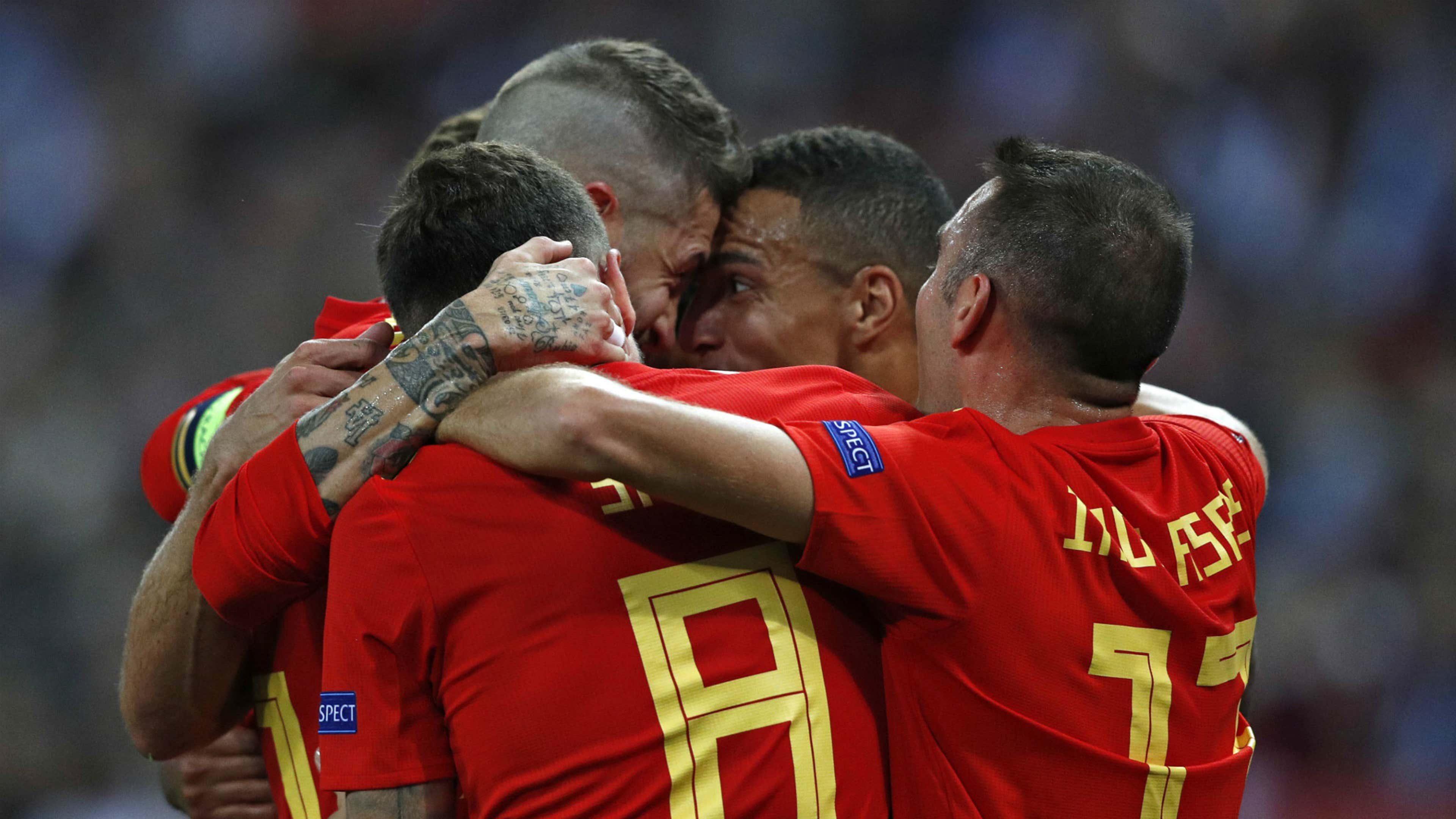 Spain celebrate 2018-19