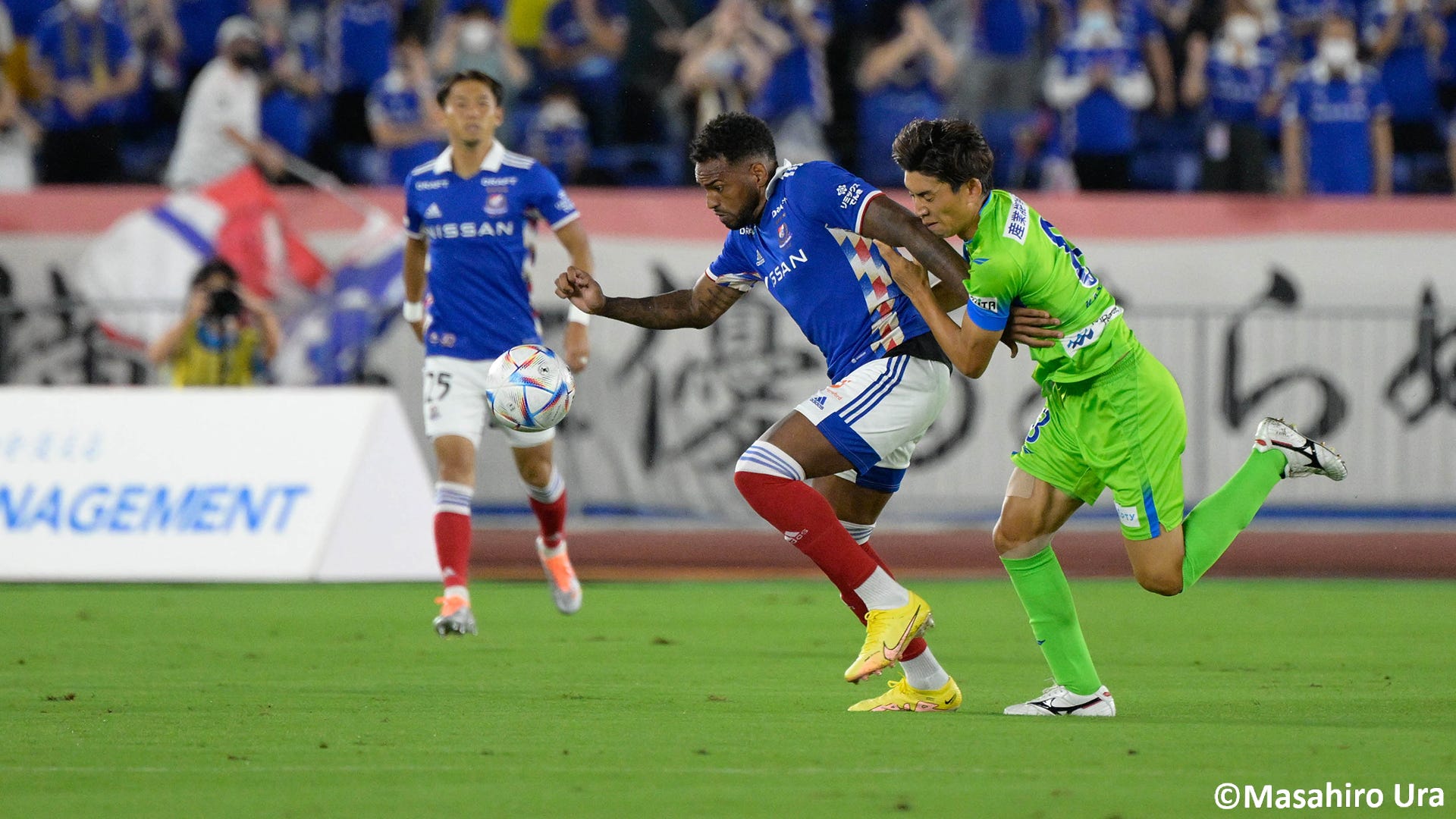 横浜f マリノスが3戦ぶり白星で首位浮上 湘南ベルマーレとの 神奈川ダービー 制す Jリーグ Goal Com 日本