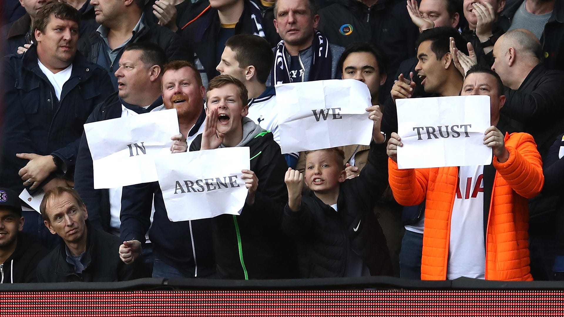Tottenham fans Arsene Wenger Arsenal