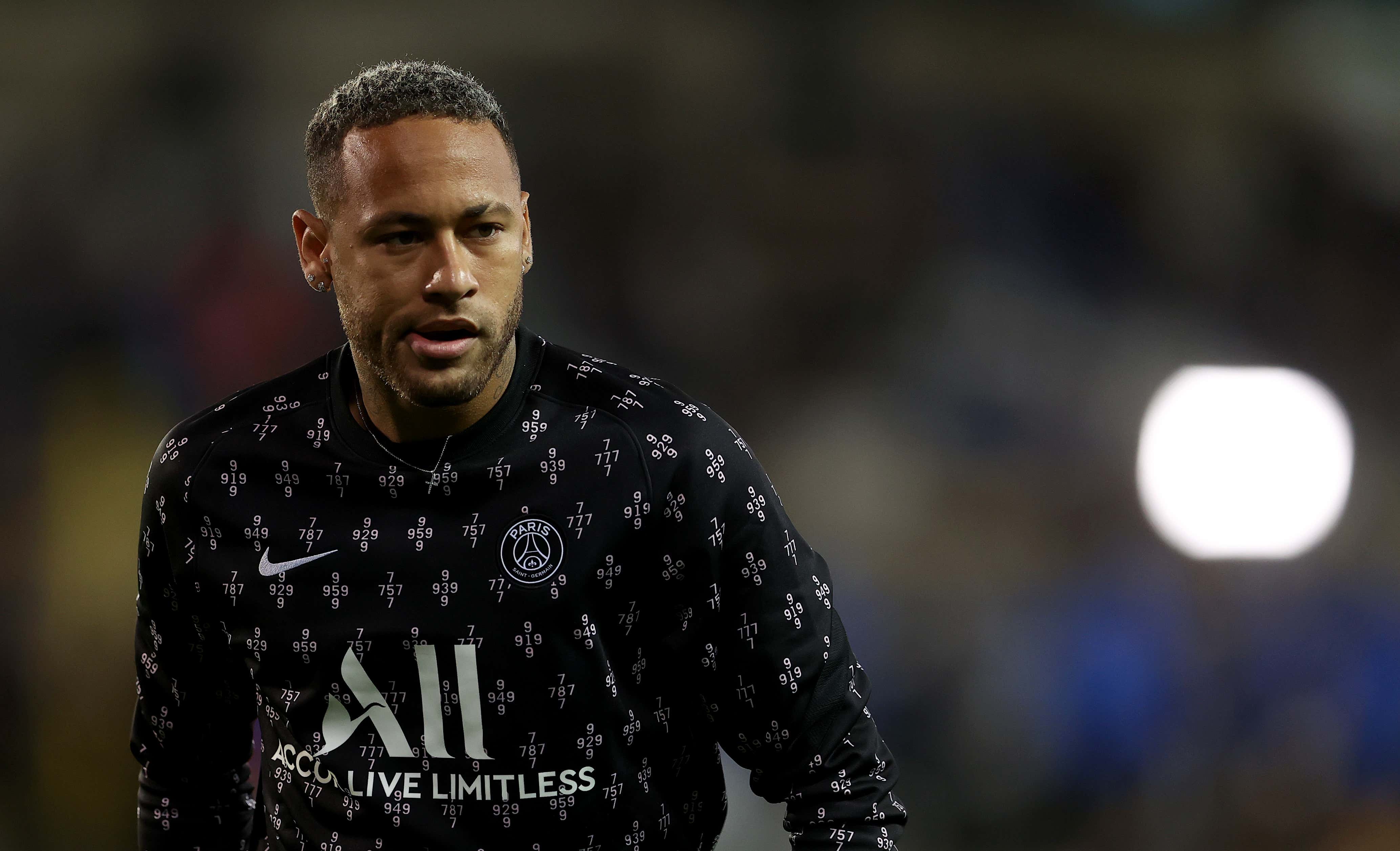 Neymar à l'échauffement avant la rencontre de Ligue des champions face à Bruges, le 15 septembre