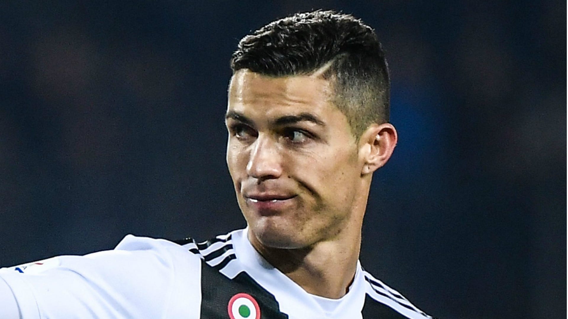Watch: Juventus' Cristiano Ronaldo nets diving header in Champions League  draw - UPI.com