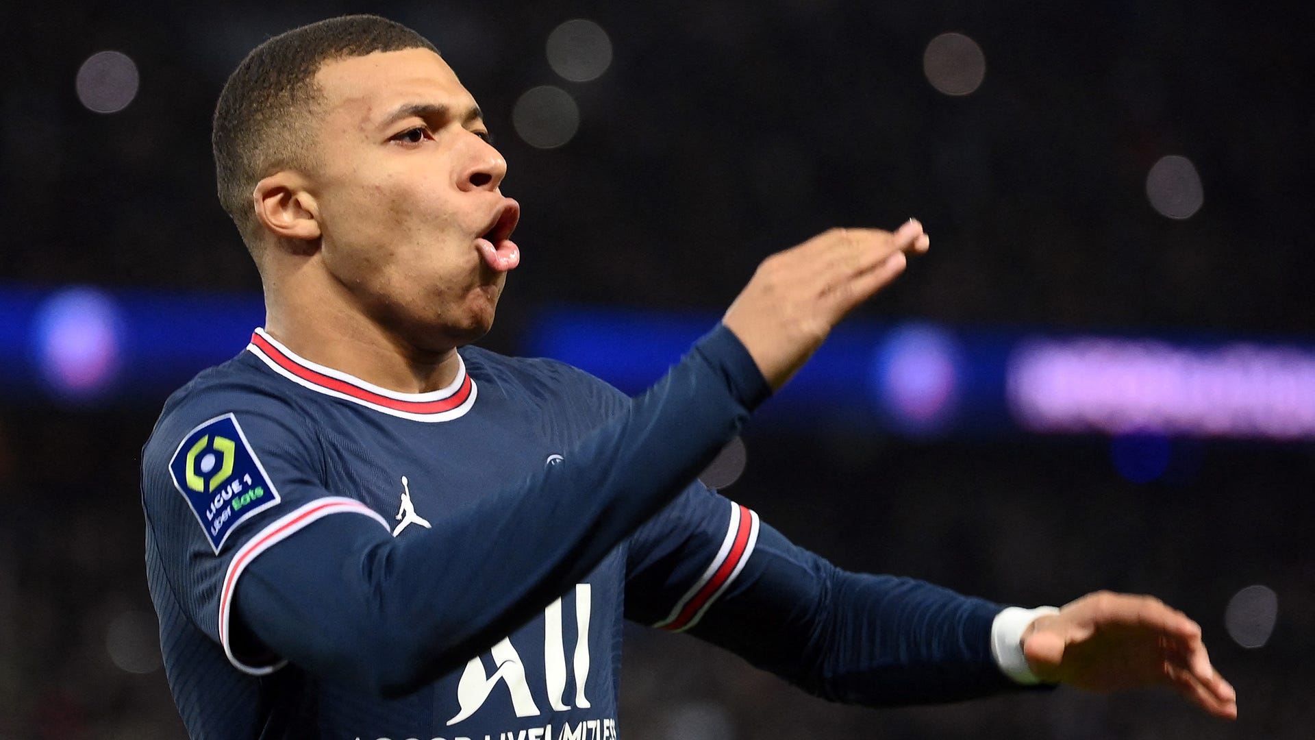 Psg To Make Mbappe The Highest Paid Player In The World Report Claims New Contract Will Be Worth Over 500k A Week Goal Com Us