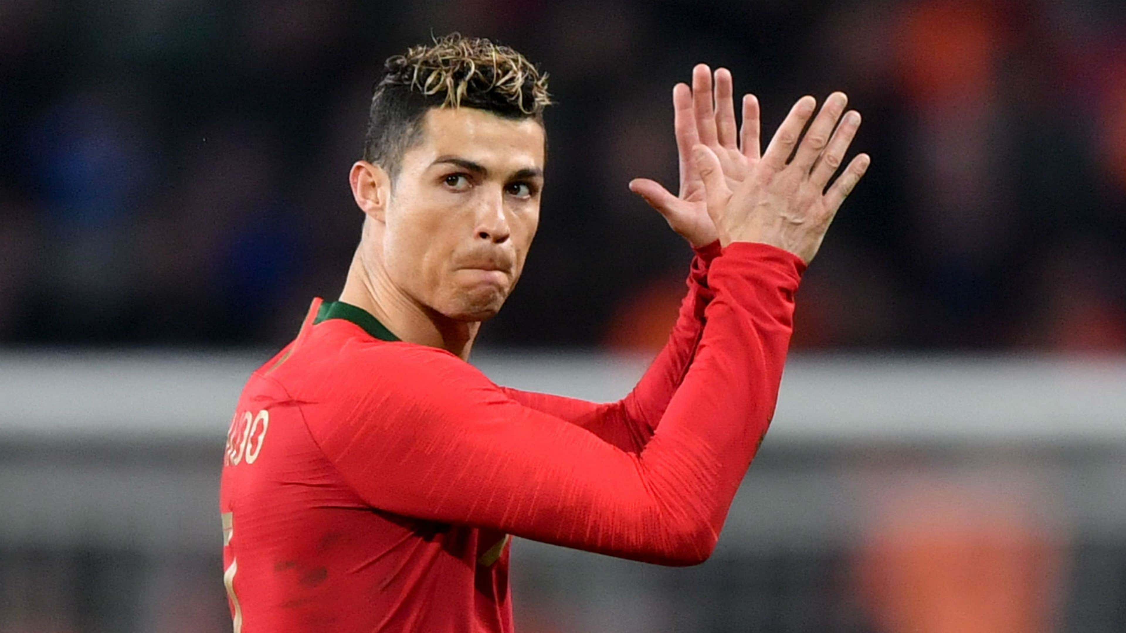 📷 Un Cristiano Ronaldo taille record mis à l'honneuret buteur