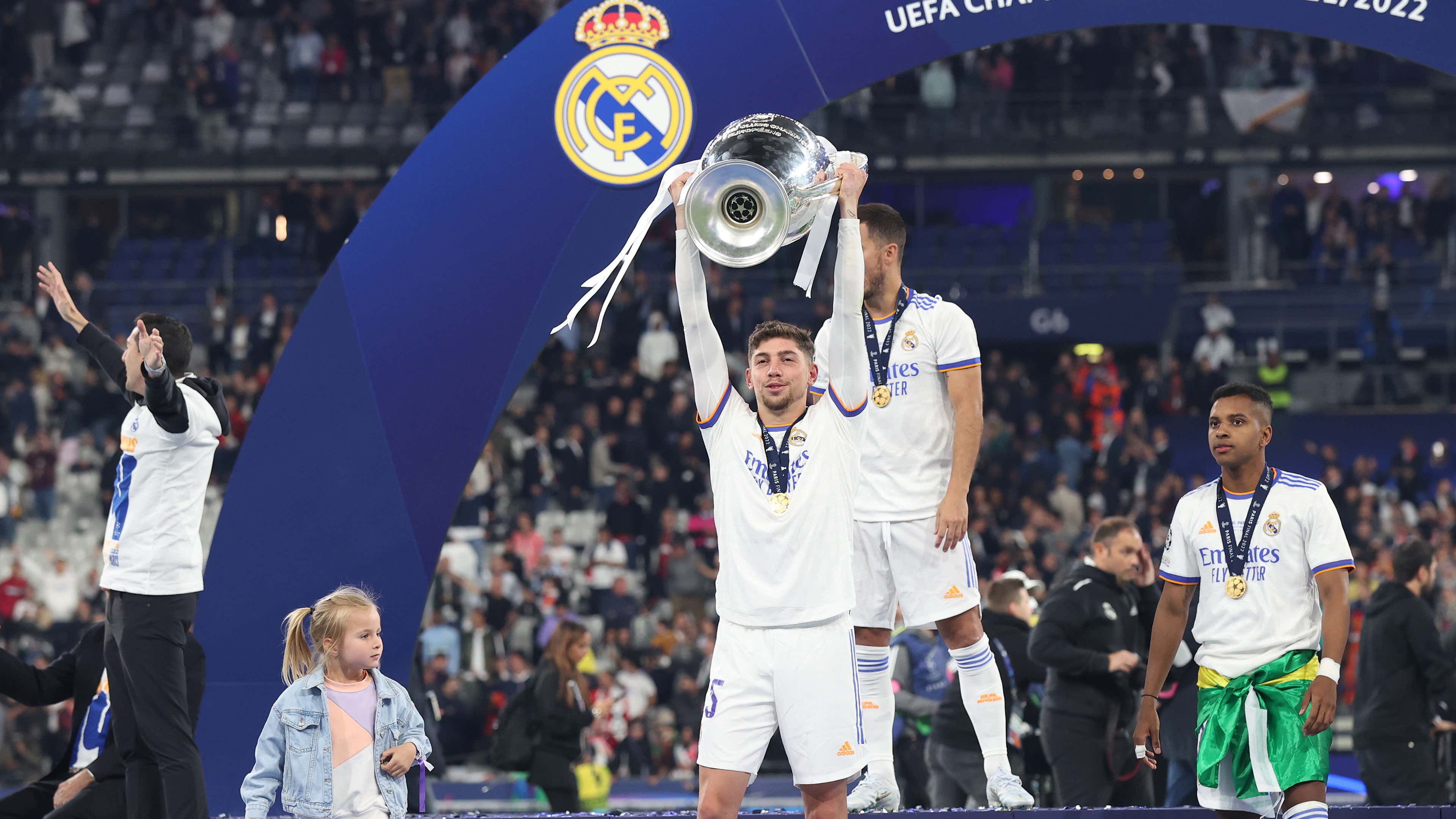 Federico Valverde Real Madrid Champions League trophy 2021-22