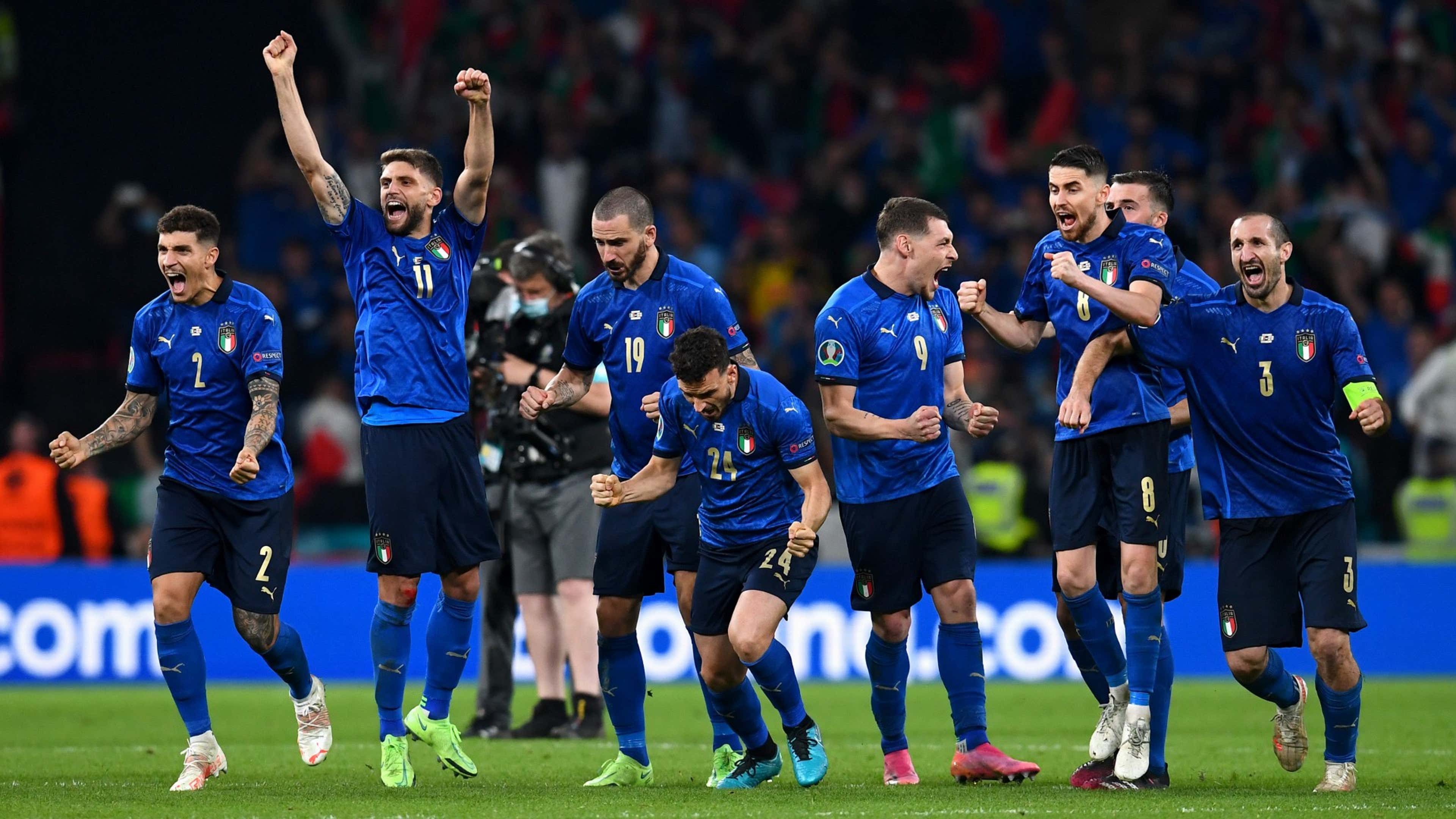 Italy celebrate vs England Euro 2020 final