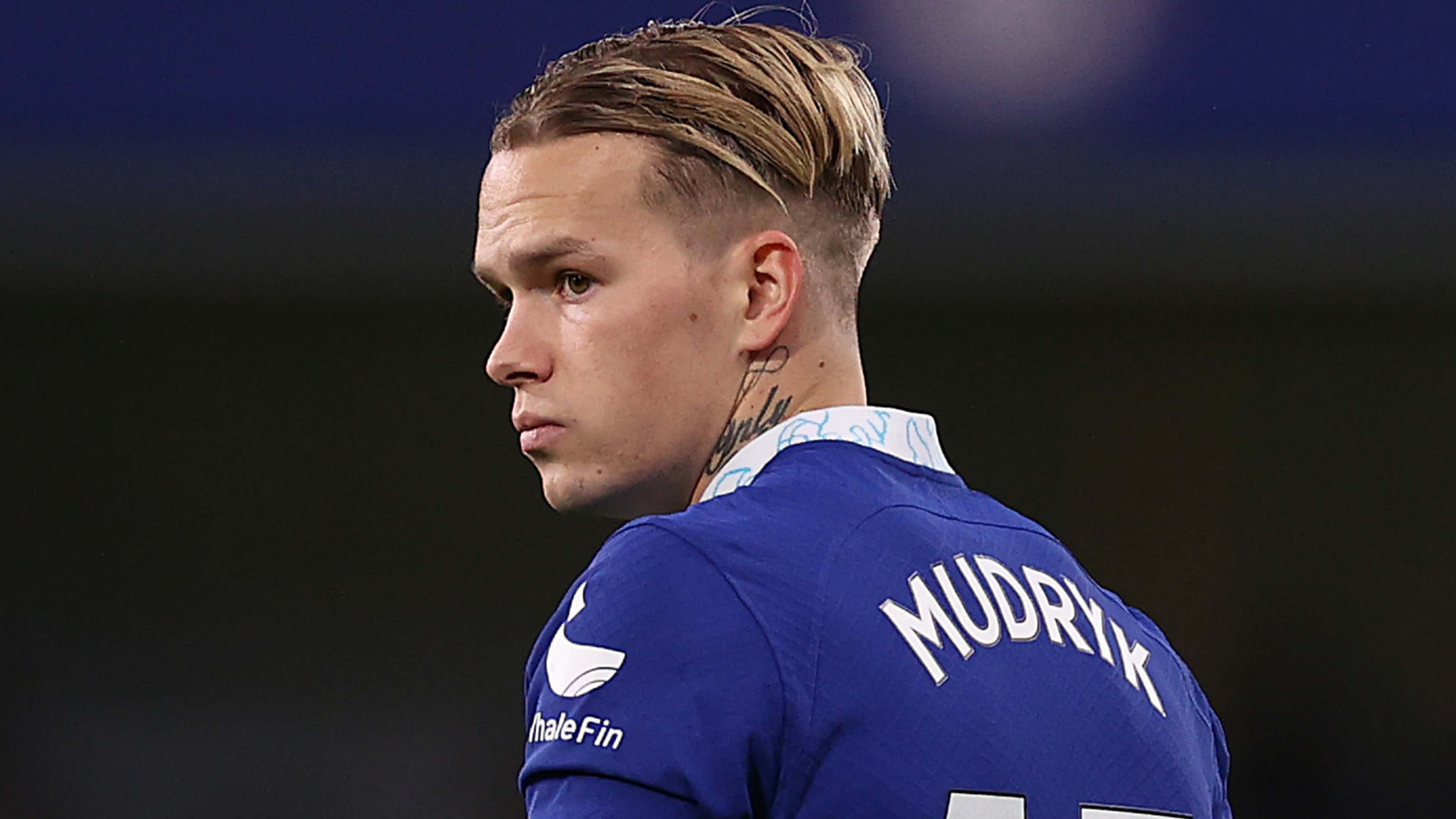 Mykhailo Mudryk doesn't start, why is that?' - Chelsea spent for the sake  of it on expensive misfits, says William Gallas | Goal.com UK