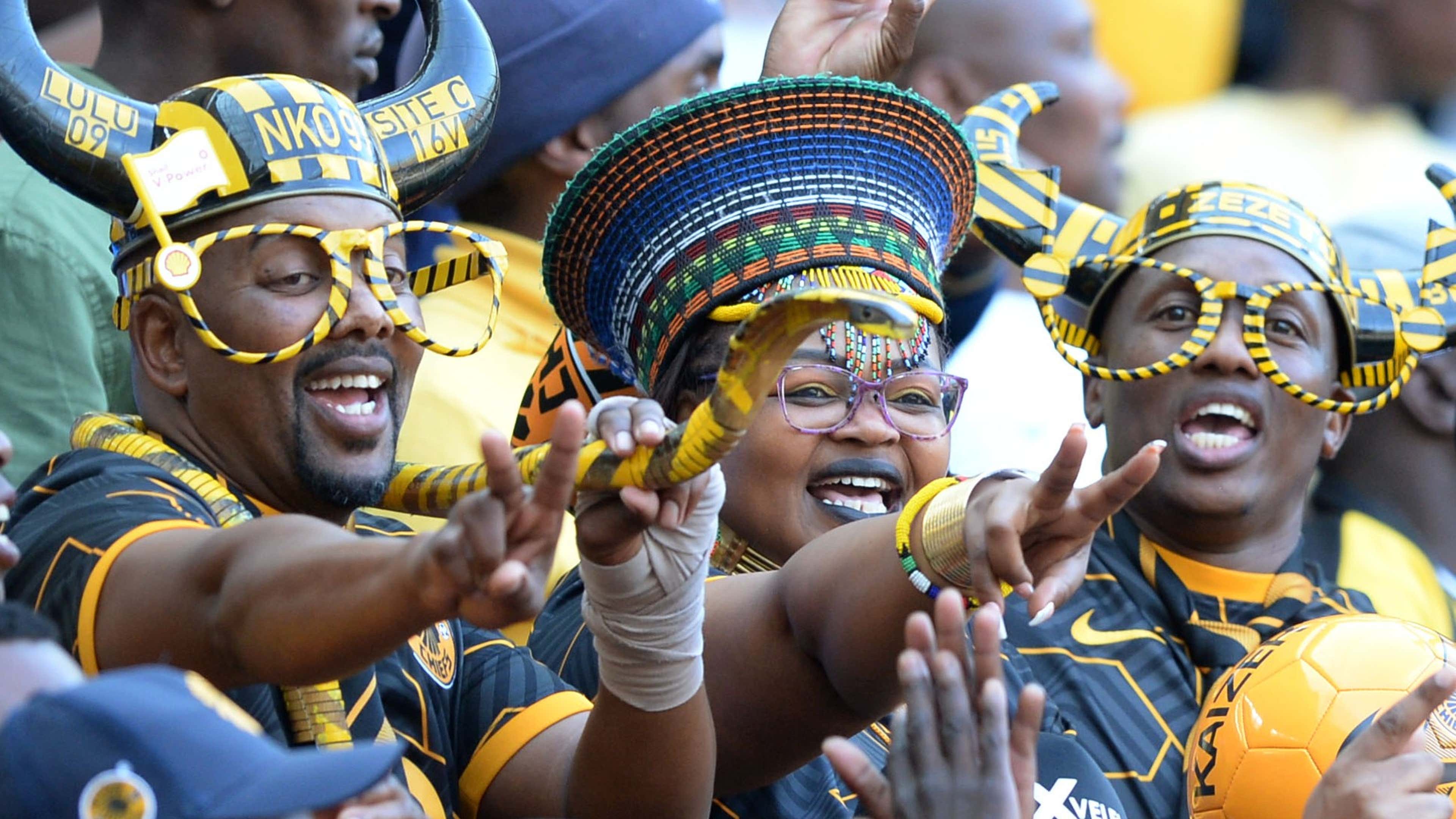 Kaizer Chiefs Verses Orlando Pirates: Fans Packed into the FNB Stadium  Editorial Photo - Image of africa, derby: 260172696