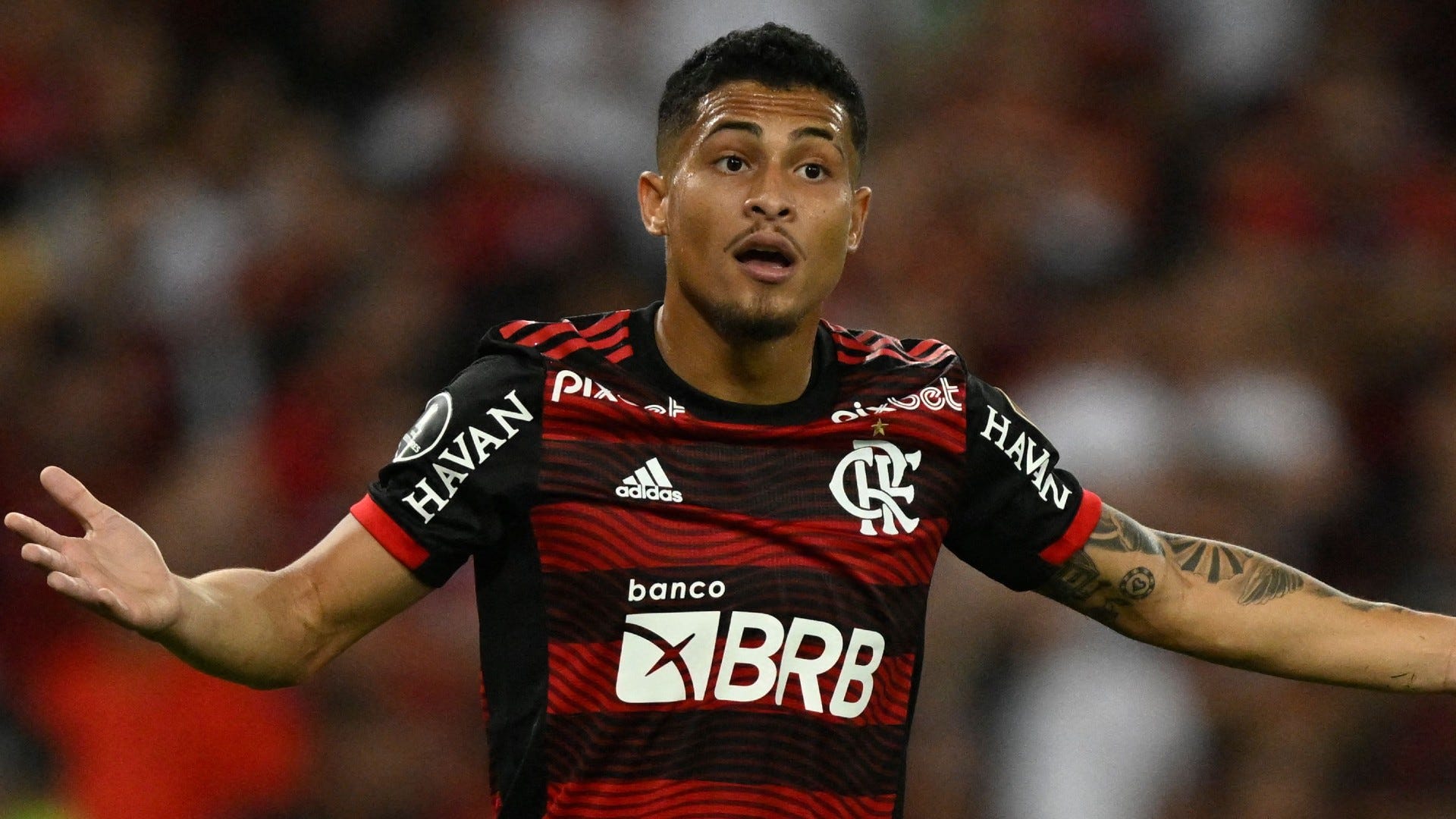LaLiga leaders Barcelona hoping to sign Flamengo right-back Wesley - AS USA