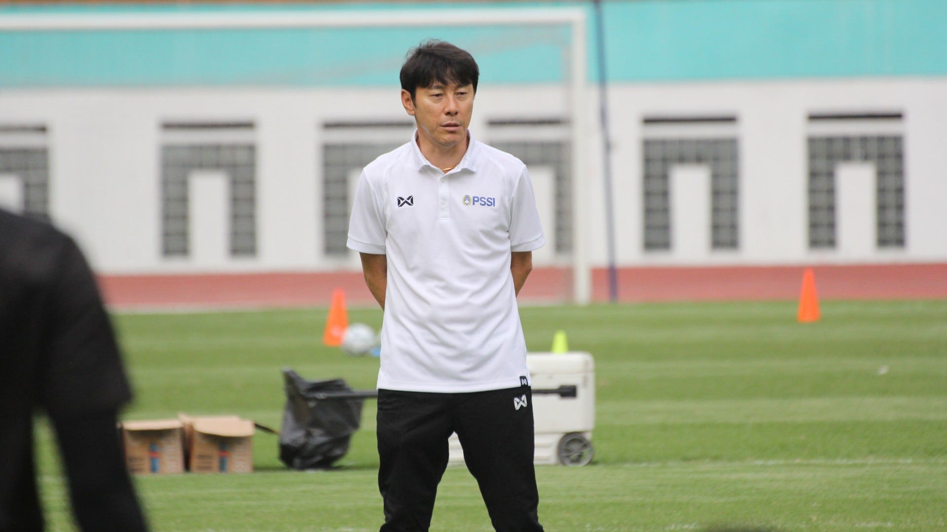 Shin Tae-Yong Timnas Indonesia U-19 Warrix