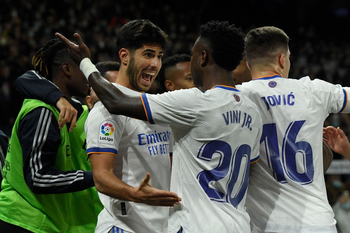 Lượt trận thứ 35 tại LaLiga: Real trở lại hành động sau điều kỳ diệu ở Madrid