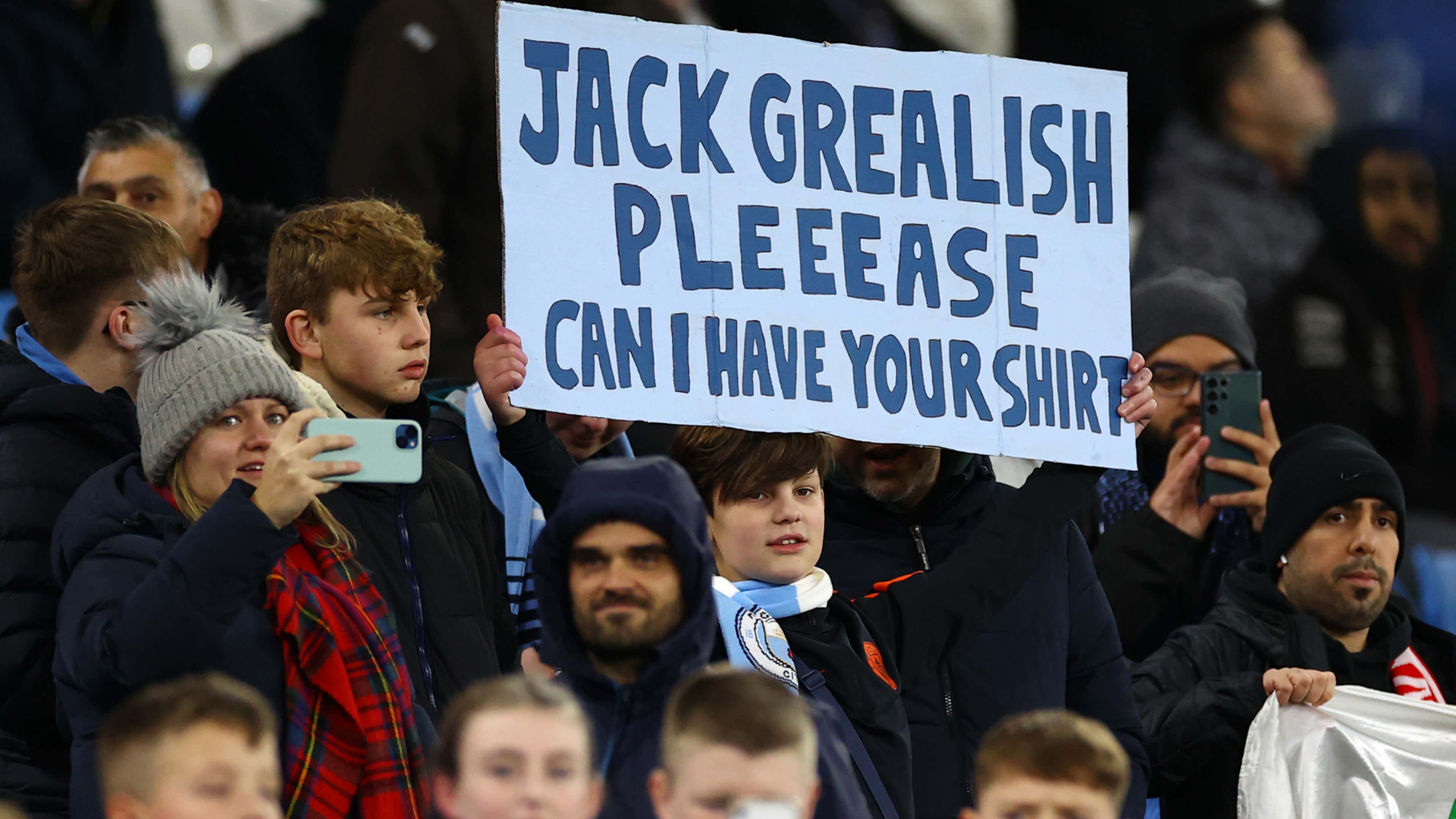 Shirt request sign Manchester City