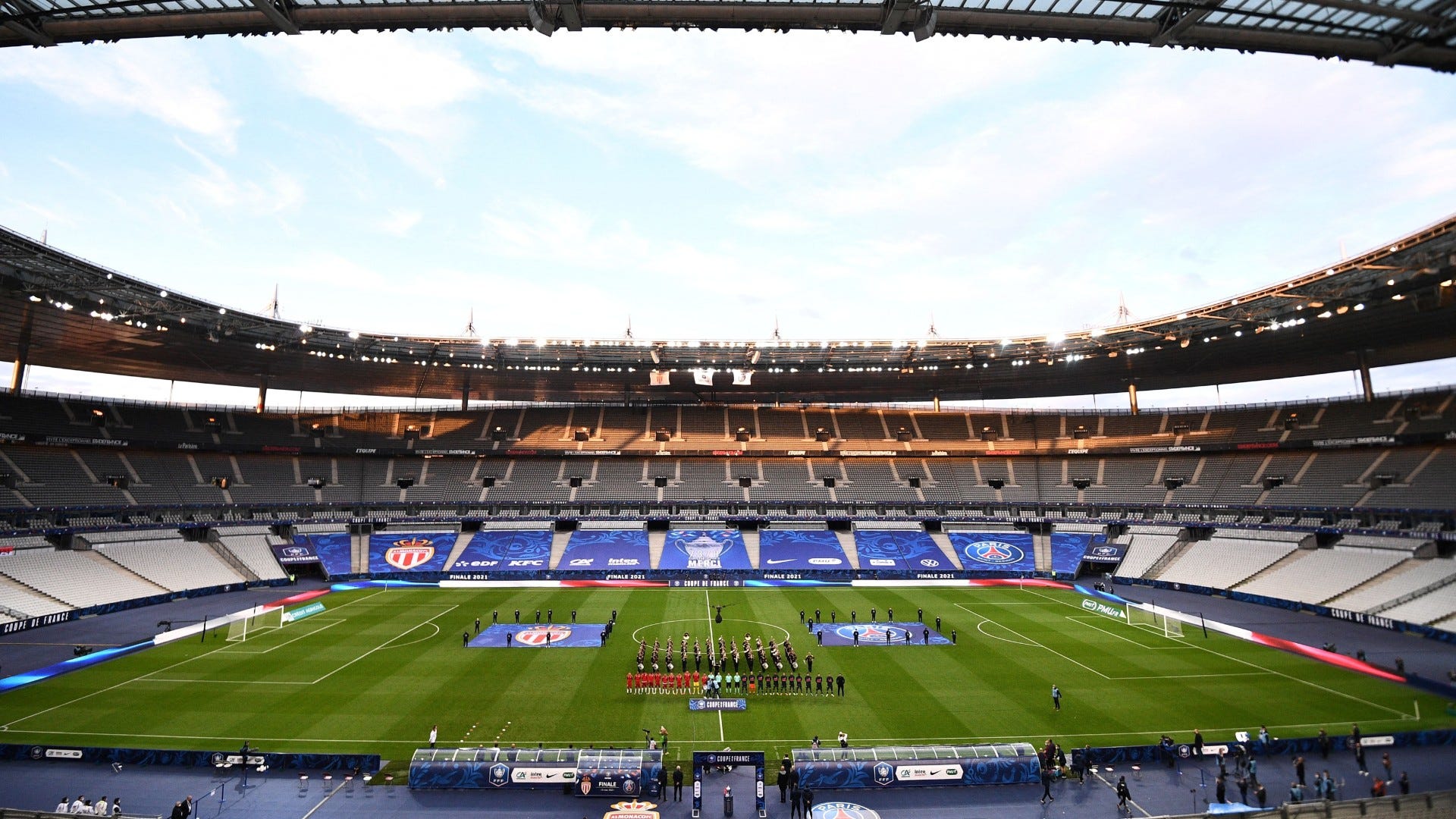Le PSG pourrait racheter le Stade de France après que le maire de Paris ait bloqué la vente du Parc des Princes