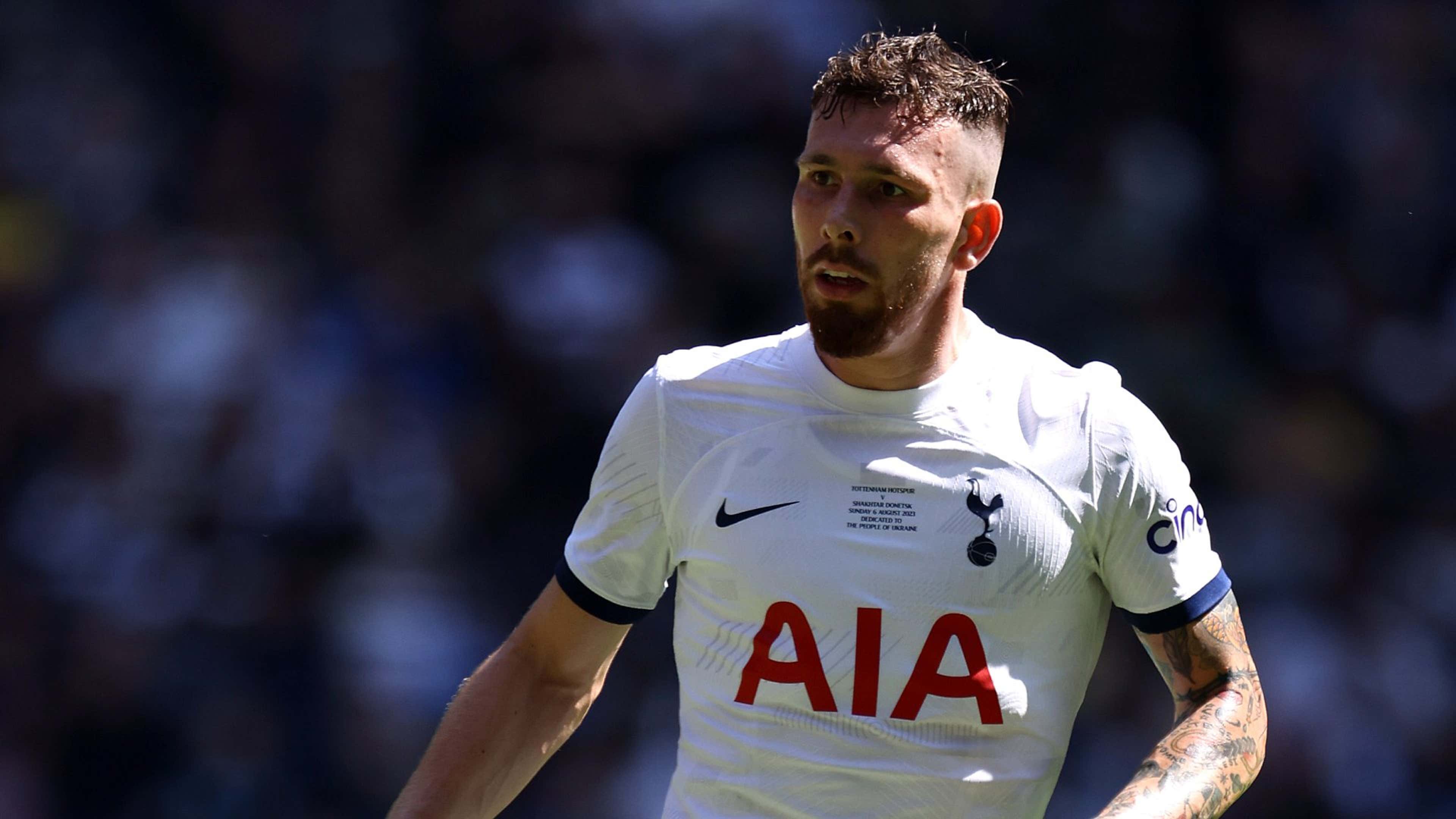 Pierre-Emile Hojbjerg expected to stay at Tottenham amid exit links.