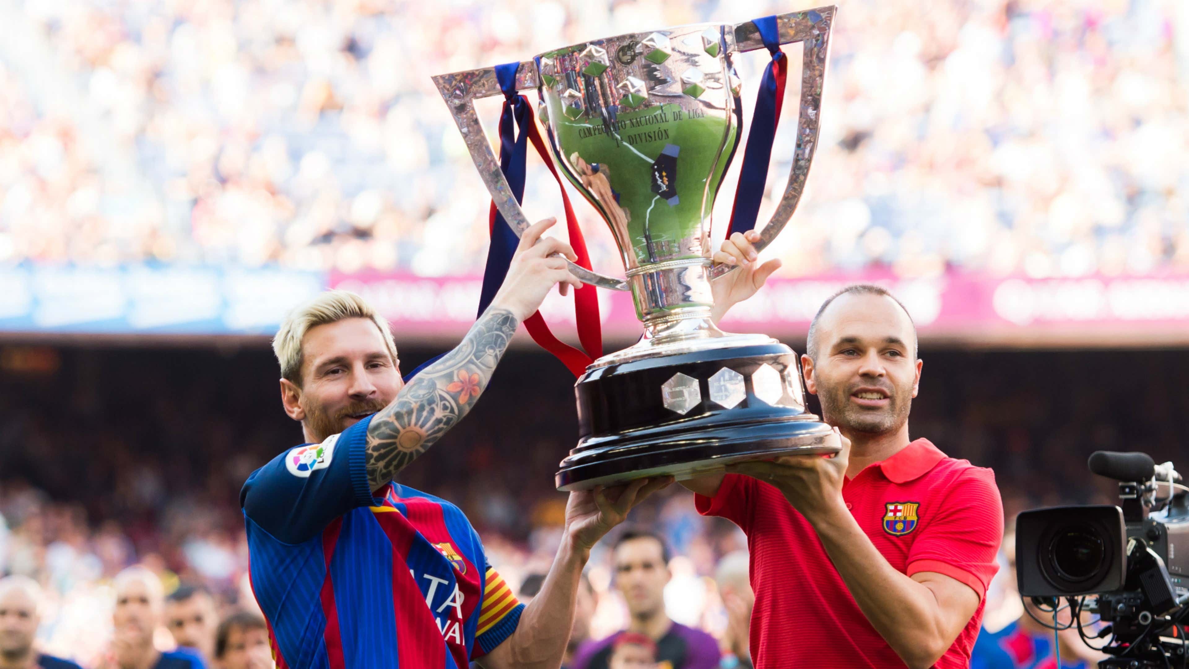 Lionel Messi Andres Iniesta Barcelona La Liga trophy