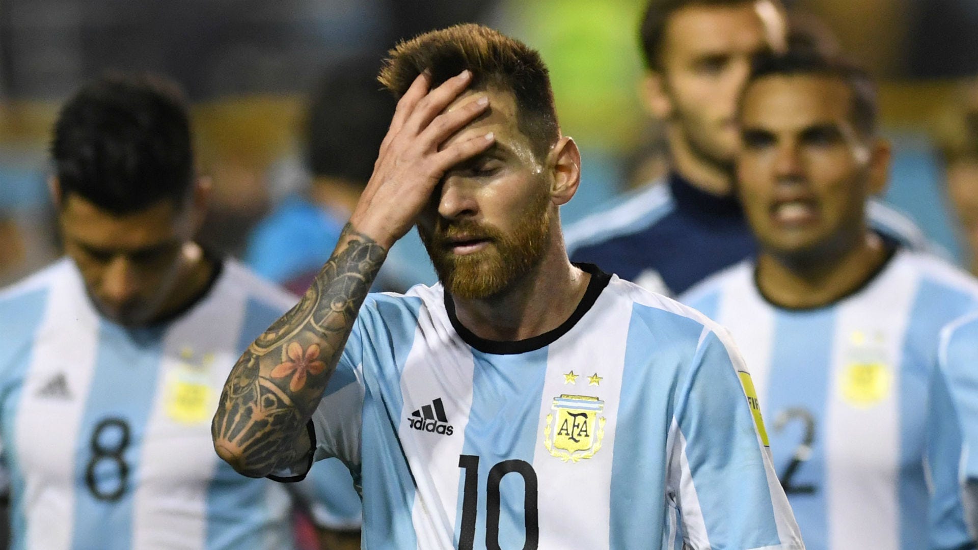 Argentina lãng phí và Messi nhìn chằm chằm vào thảm họa World Cup: Trong World Cup vừa qua, đội tuyển Argentina đã trải qua một thảm họa và không còn được kỳ vọng nhiều như trước đây. Tuy nhiên, thành công của đội bóng này không thể bỏ qua được, đặc biệt là với sự xuất sắc của cầu thủ Lionel Messi. Hãy cùng ngắm nhìn hình ảnh này để hiểu rõ hơn về lịch sử của bóng đá Argentina.