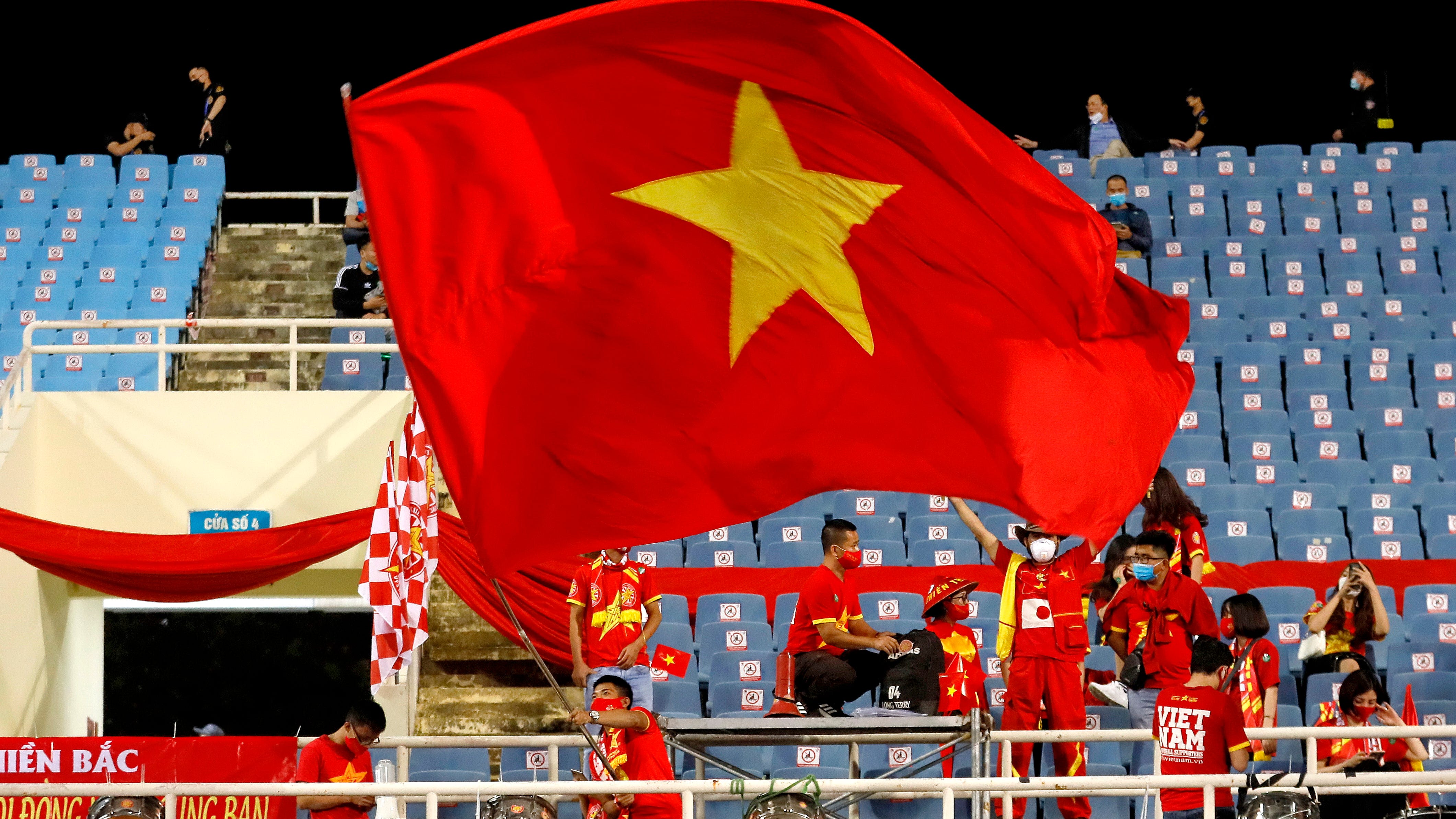 Vietnam fans Vietnam Japan WCQ 2021