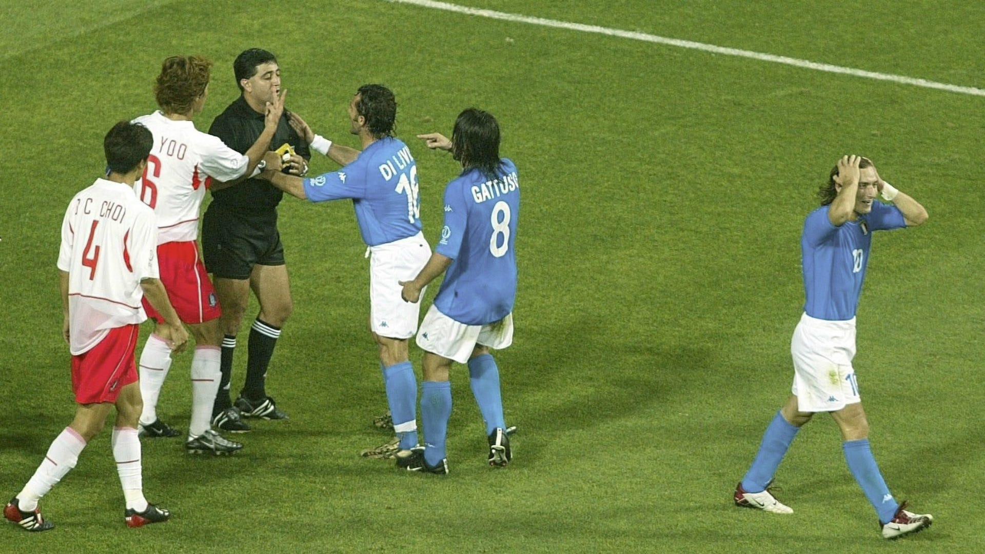 Francesco Totti red card Italy South Korea 2002 World Cup
