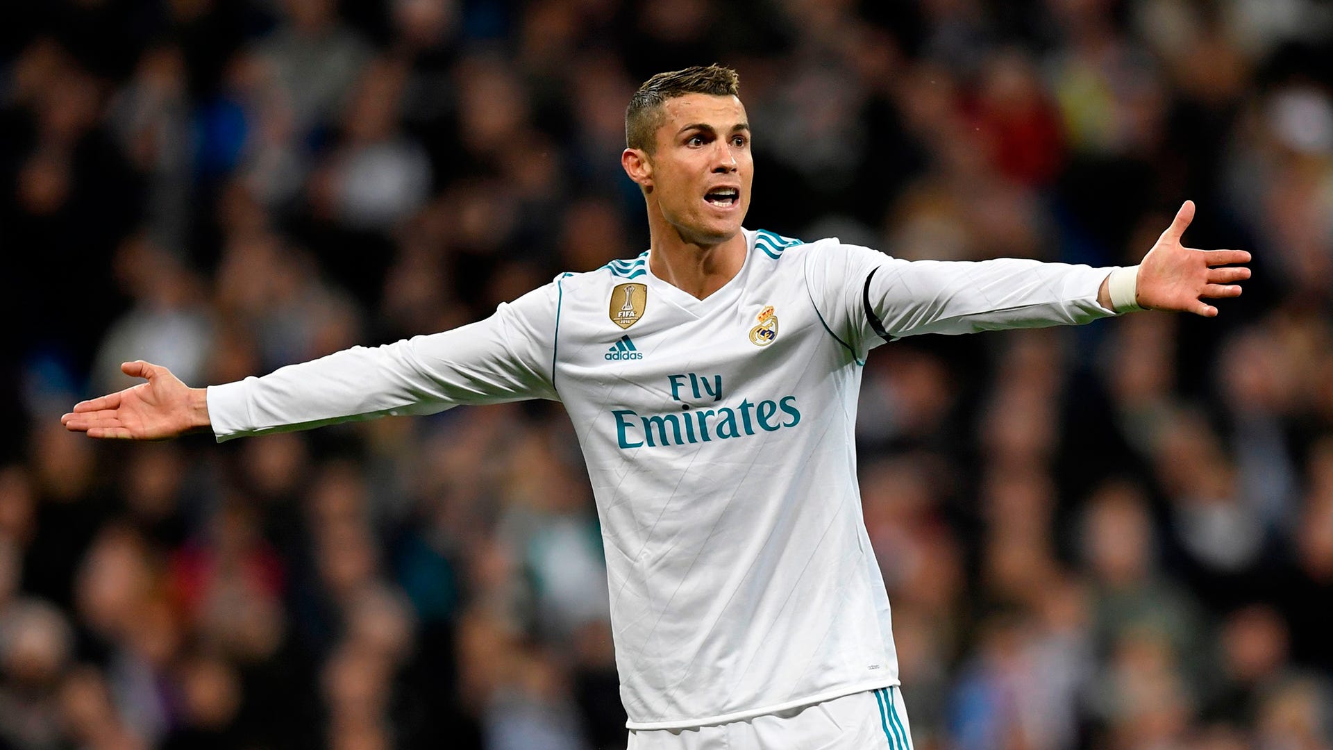 810 Cristiano Ronaldo Jersey Stock Photos, High-Res Pictures, and Images -  Getty Images
